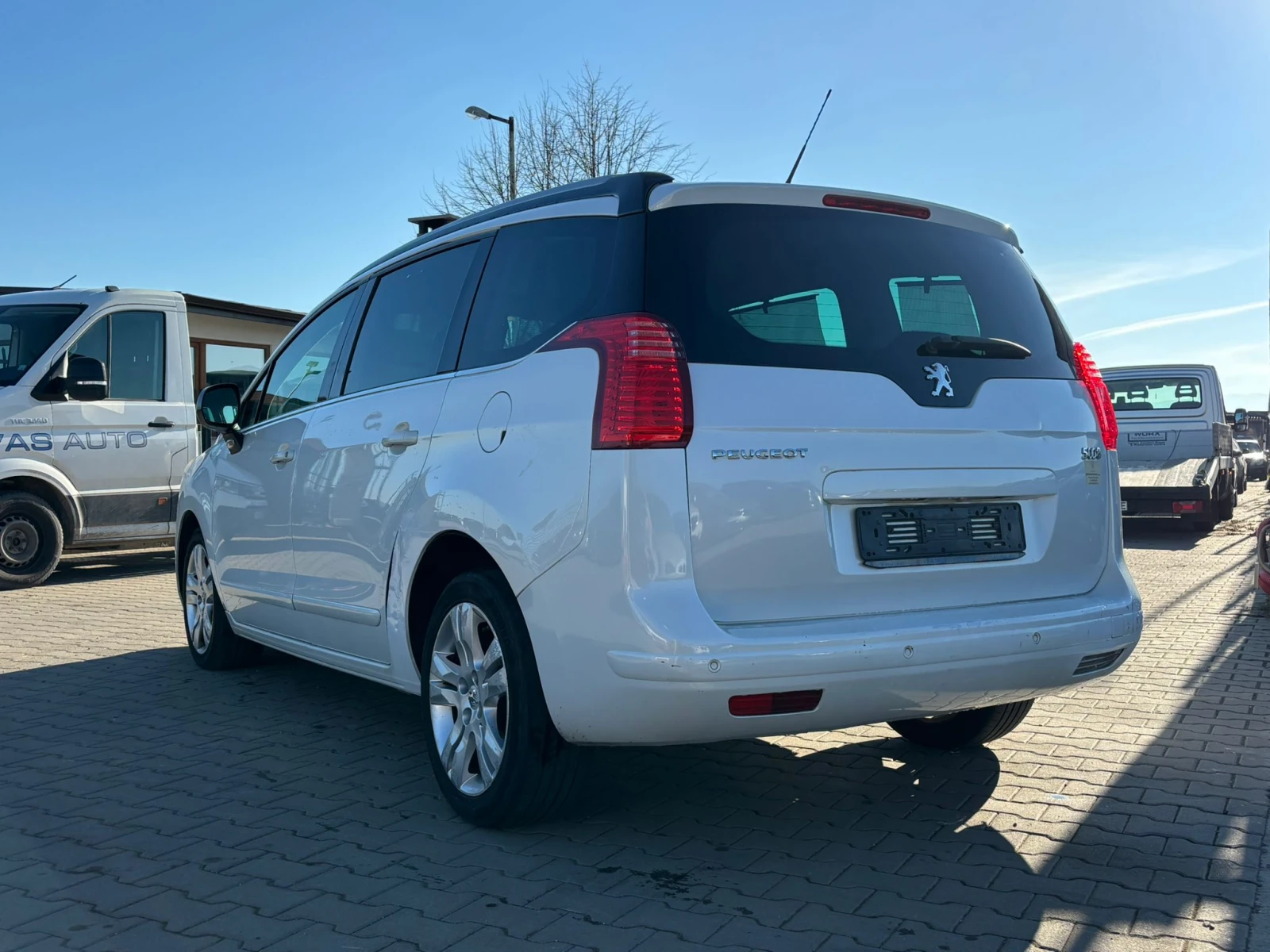 Peugeot 5008 / ALLURE / 1.6 HDI / 112 HP / 6+ 1 / PANO / EURO 5 - изображение 3