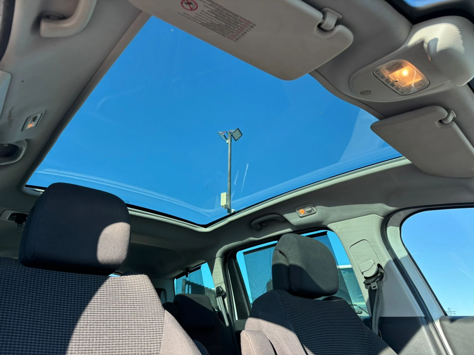 Peugeot 5008 / ALLURE / 1.6 HDI / 112 HP / 6+ 1 / PANO / EURO 5 | Mobile.bg � ����������� 12