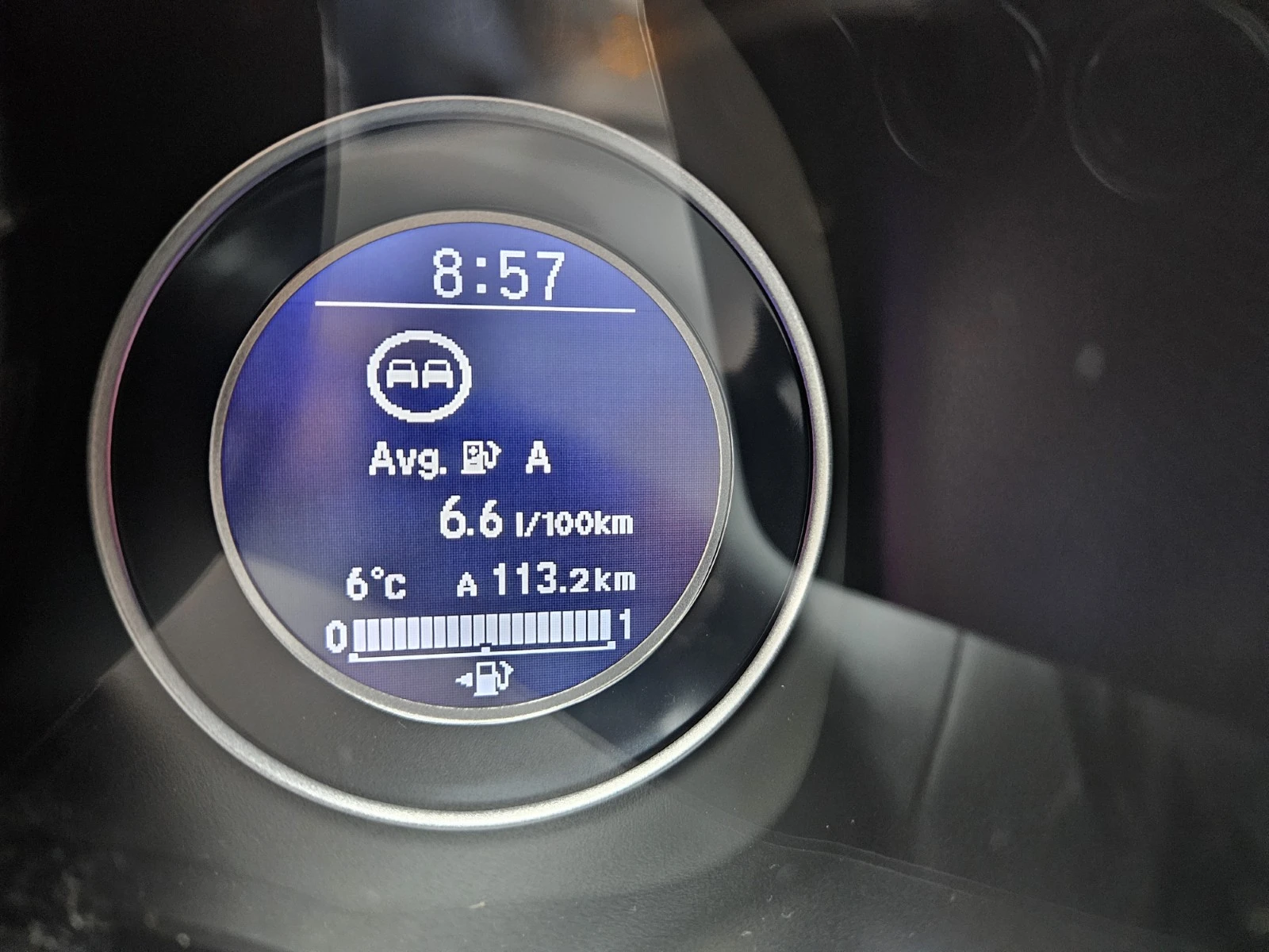 Honda Jazz 1.3i-VTEC Keyless, City Brake Евро 6, снимка 12 - Автомобили и джипове - 53391949