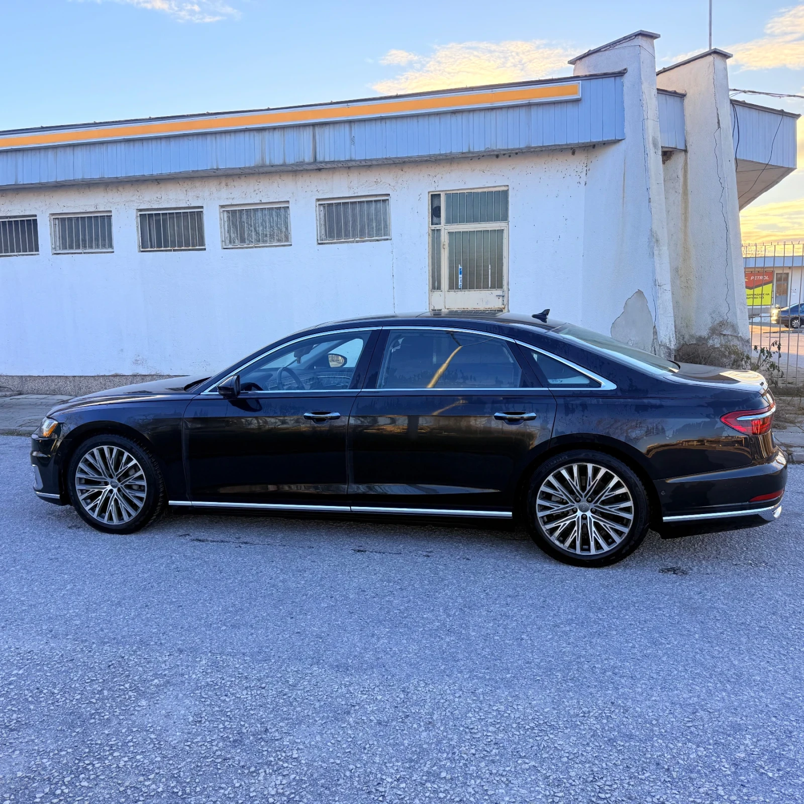 Audi A8 L 3.0 TFSI 2019 MHEV 88 хил км, снимка 5 - Автомобили и джипове - 53830339