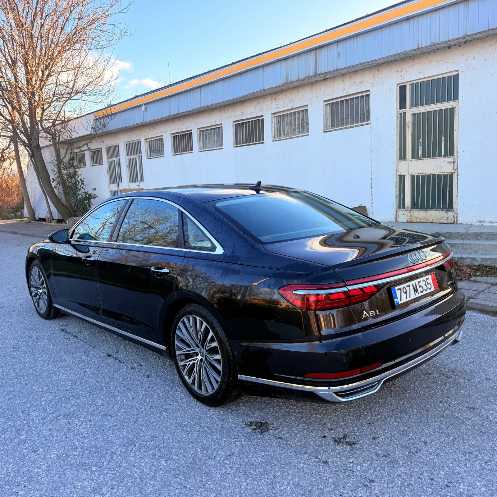 Audi A8 L 3.0 TFSI 2019 MHEV 88 хил км, снимка 3 - Автомобили и джипове - 53830339
