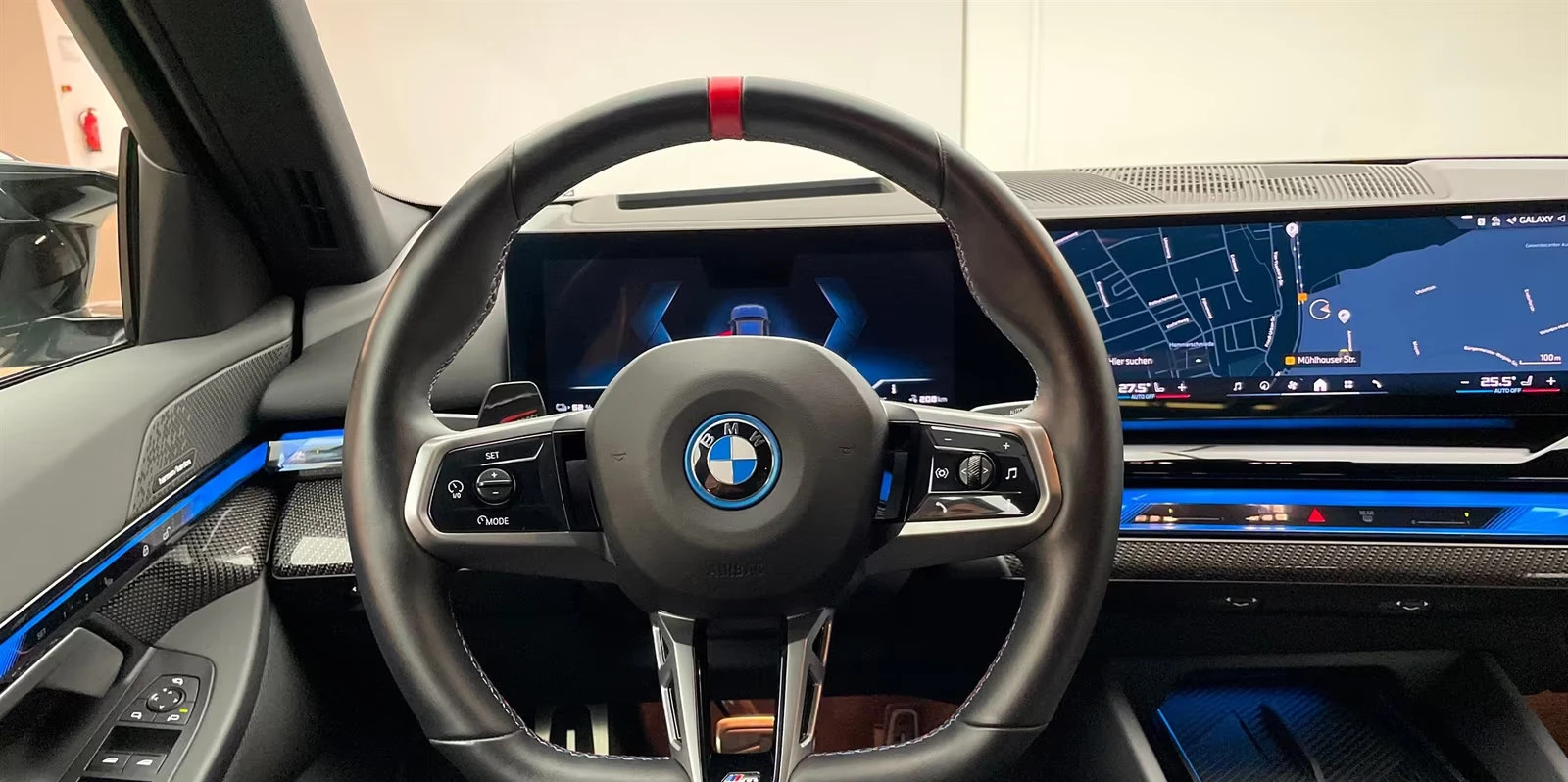 BMW i5 xDRIVE/60/601HP/MSPORTPRO/ACC/B&W/HUD/218z, снимка 7 - Автомобили и джипове - 53999934