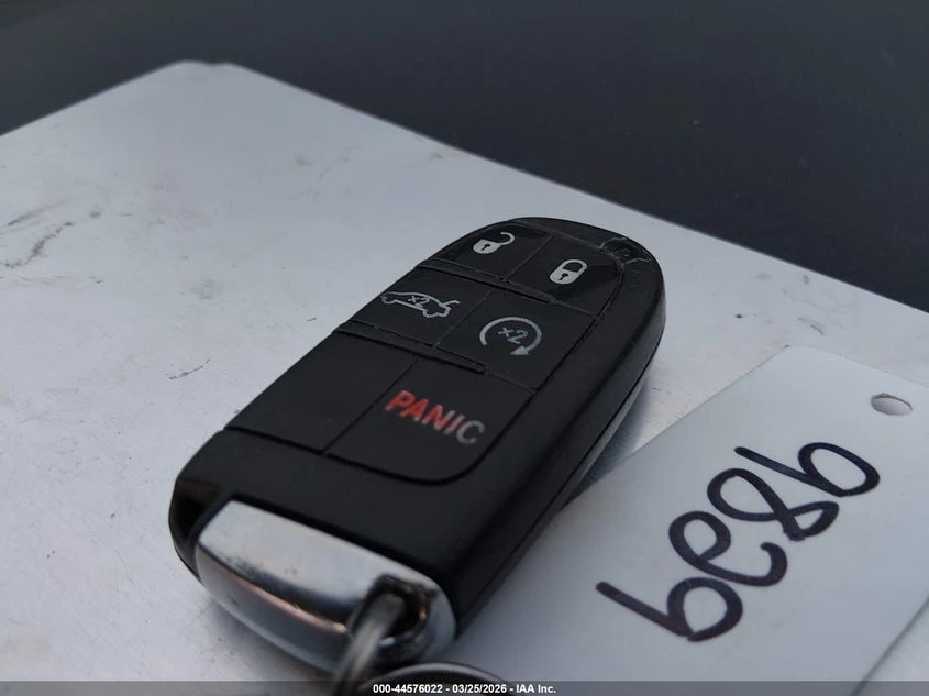 Dodge Challenger 3.6l Sxt, снимка 10 - Автомобили и джипове - 54041217