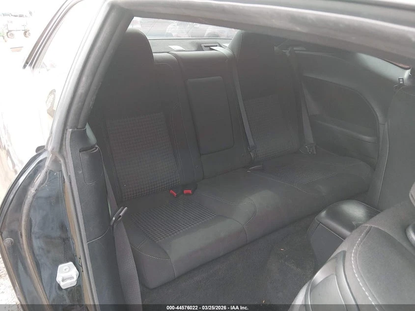 Dodge Challenger 3.6l Sxt, снимка 8 - Автомобили и джипове - 54041217