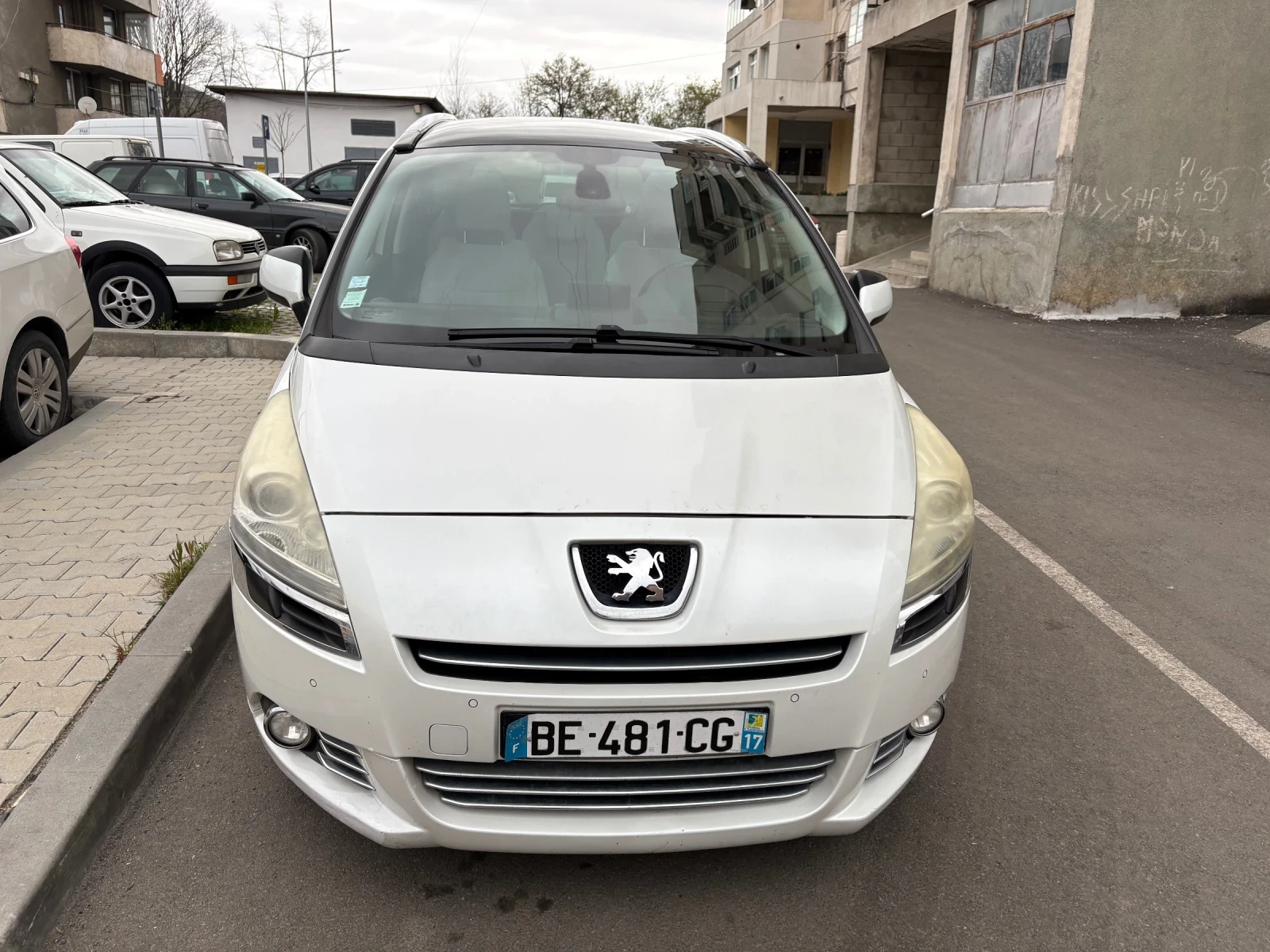 Peugeot 5008 1.6, снимка 2 - Автомобили и джипове - 54154535