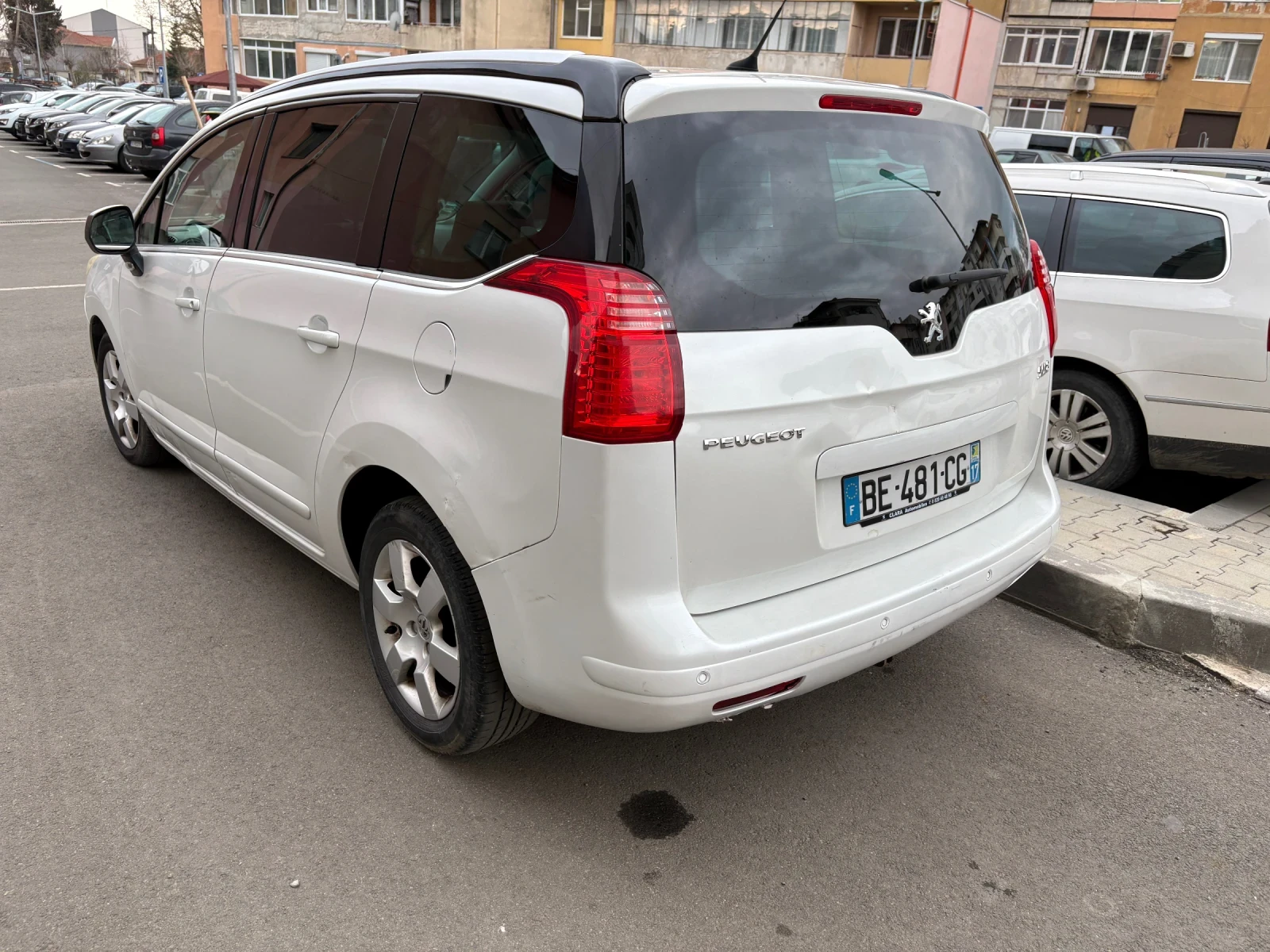 Peugeot 5008 1.6, снимка 4 - Автомобили и джипове - 54154535