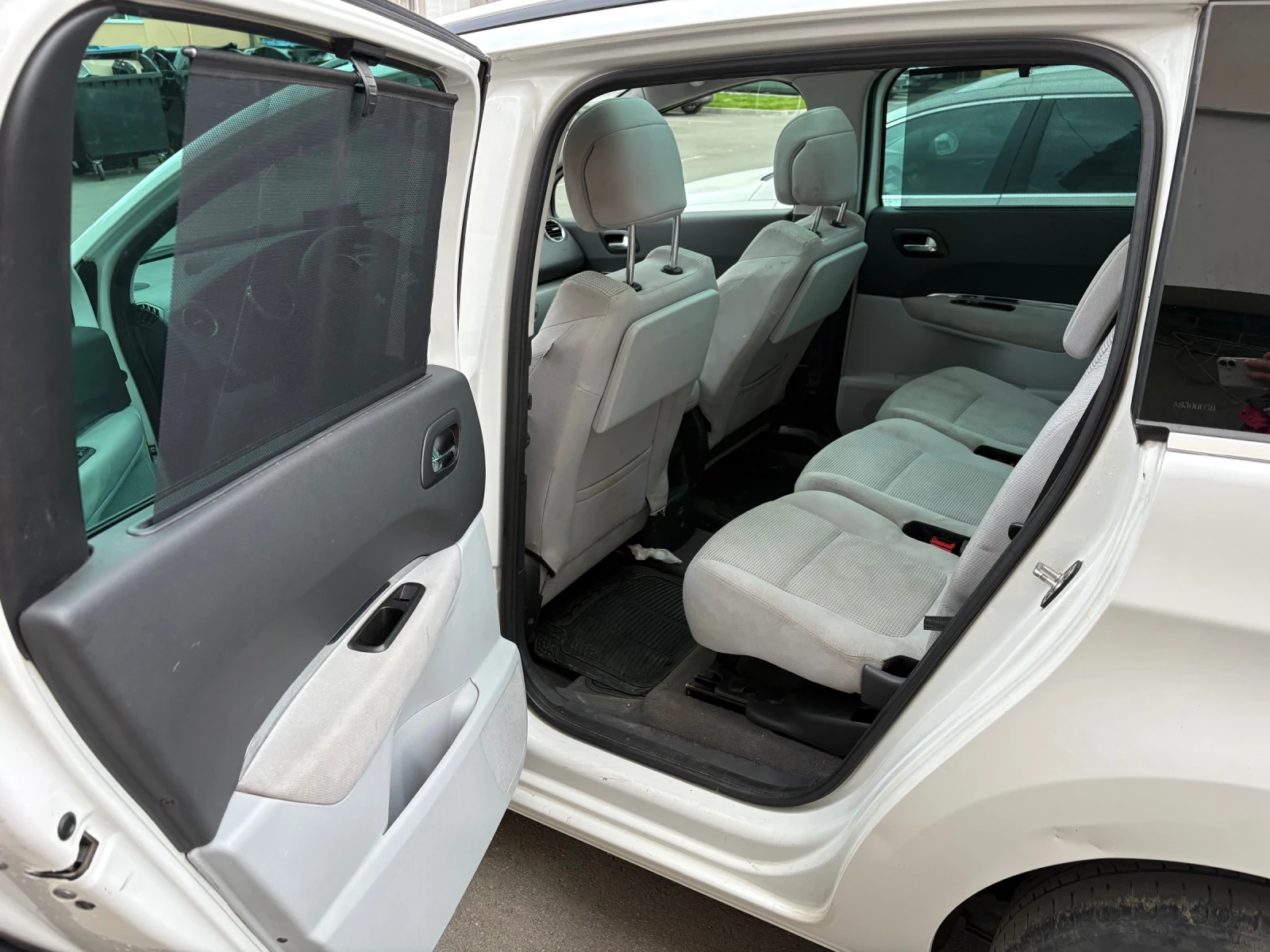 Peugeot 5008 1.6, снимка 9 - Автомобили и джипове - 54154535