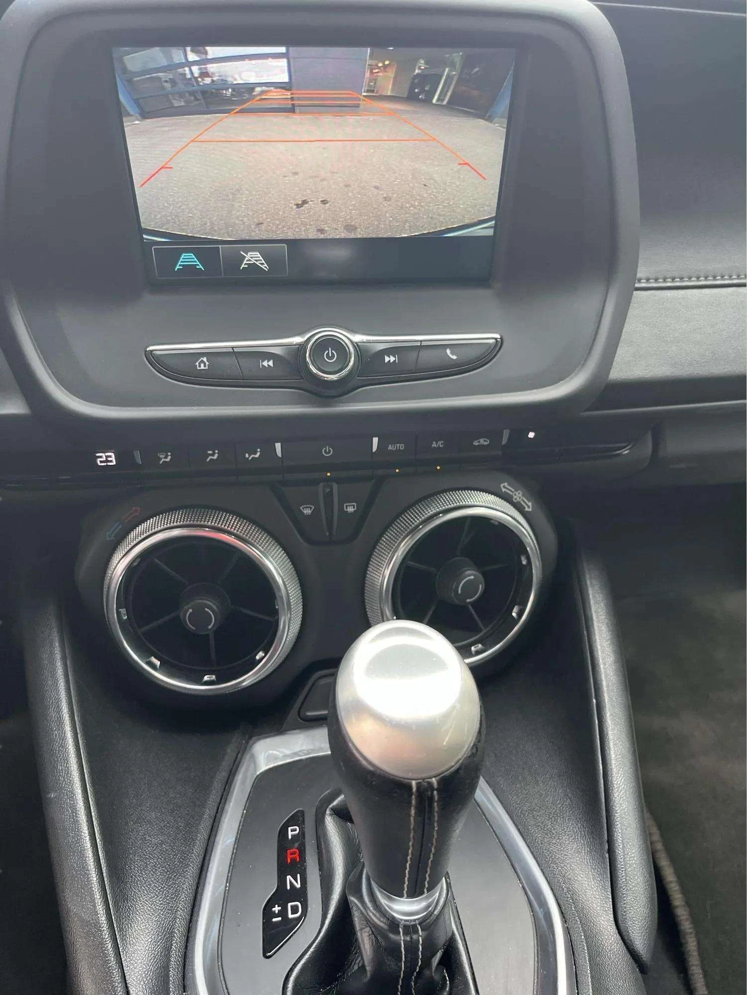 Chevrolet Camaro 50th Anniversary Edition, снимка 12 - Автомобили и джипове - 54215378