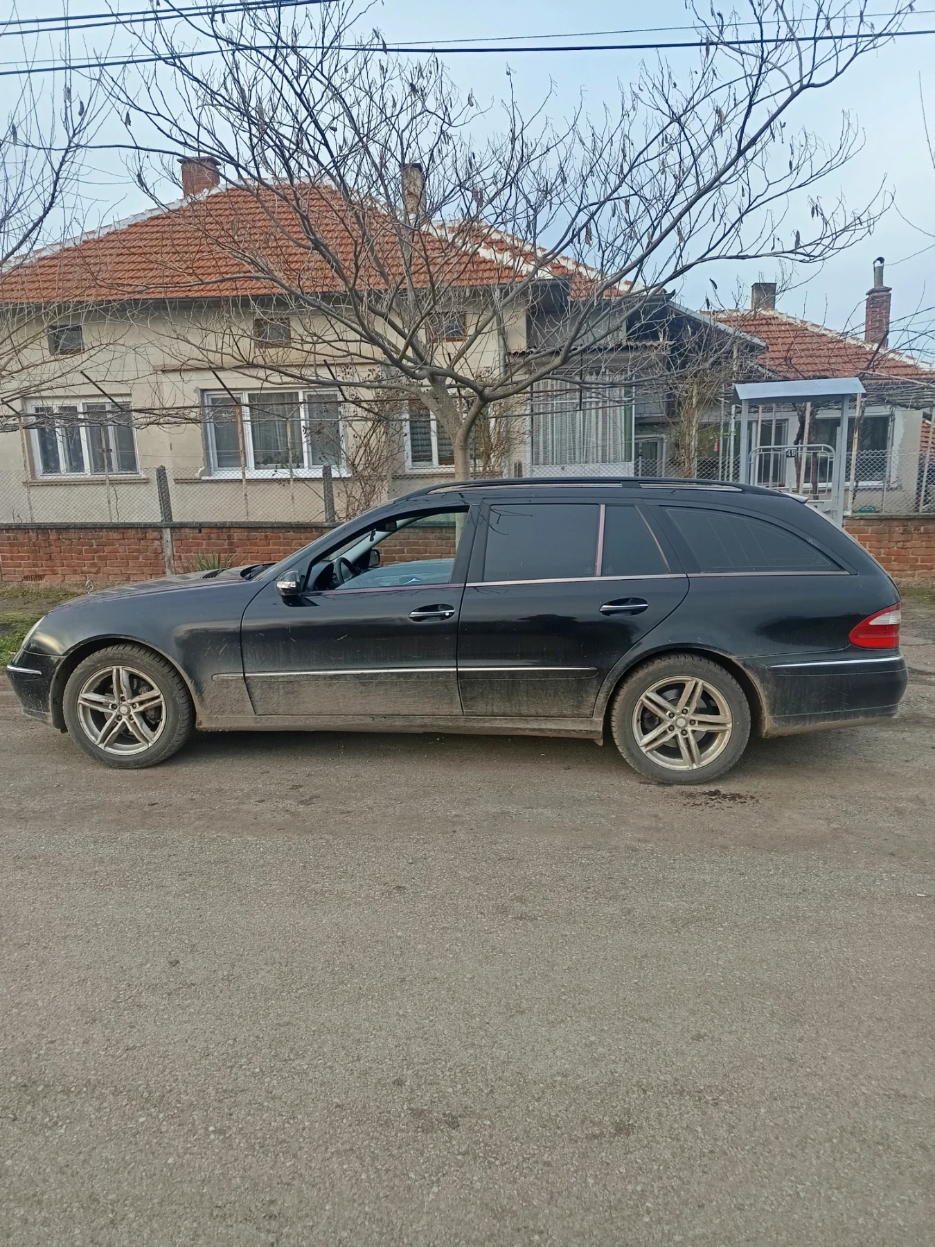 Mercedes-Benz E 320, снимка 2 - Автомобили и джипове - 54580314