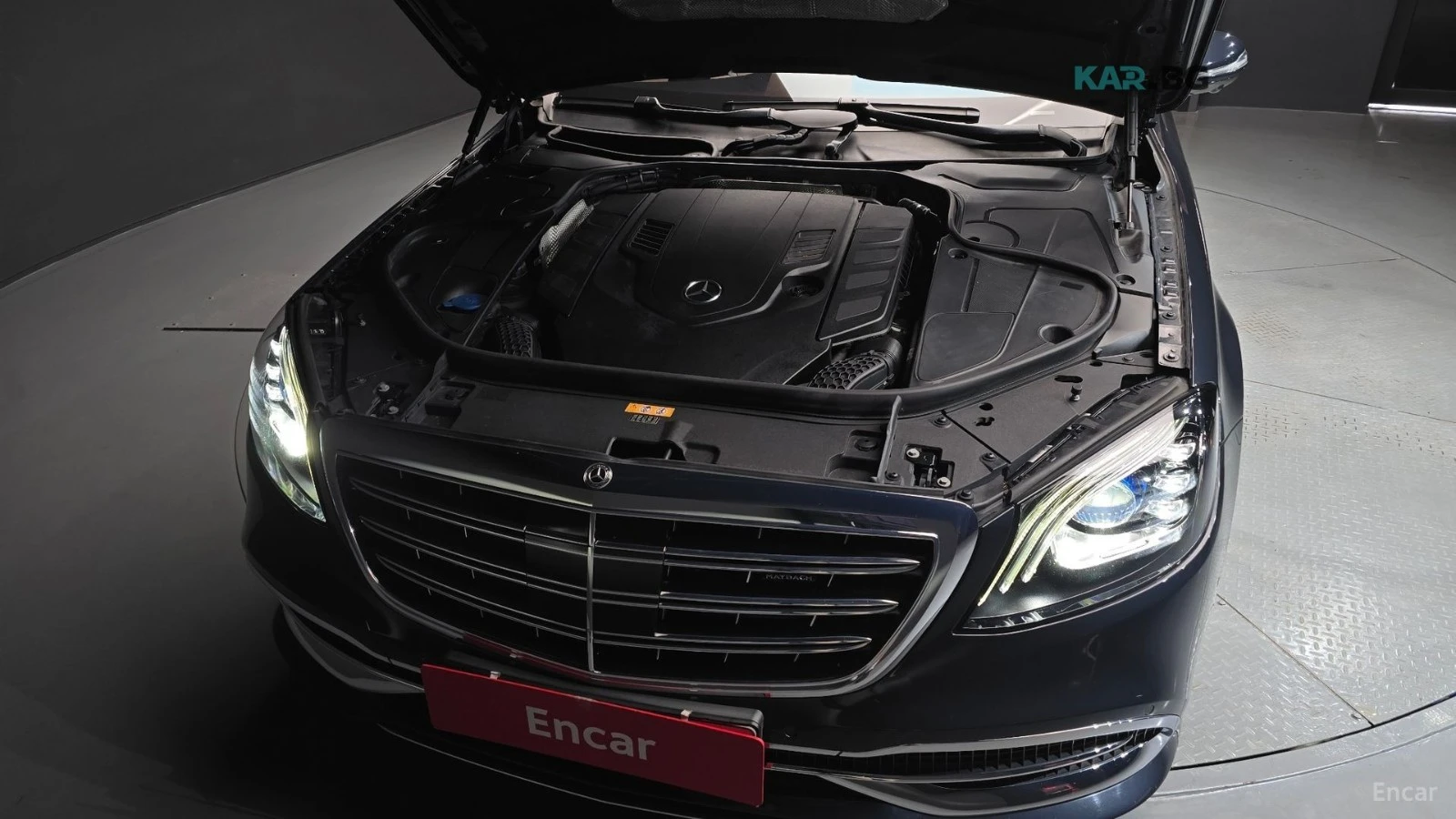 Mercedes-Benz Maybach S560* 4MATIC* МОНИТОРИ* ПАНО* МАСАЖИ* ОБДУХВ* BURM, снимка 6 - Автомобили и джипове - 55027679