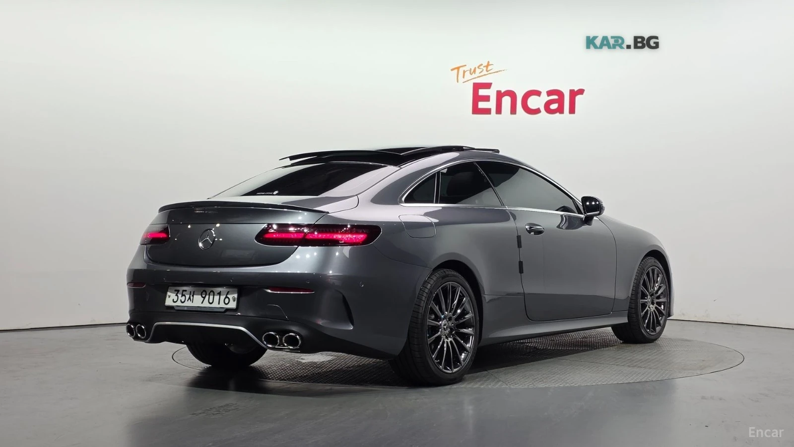 Mercedes-Benz E 220 BURMASTER* AIR SUSPENSION* PANO* , снимка 2 - Автомобили и джипове - 55233374