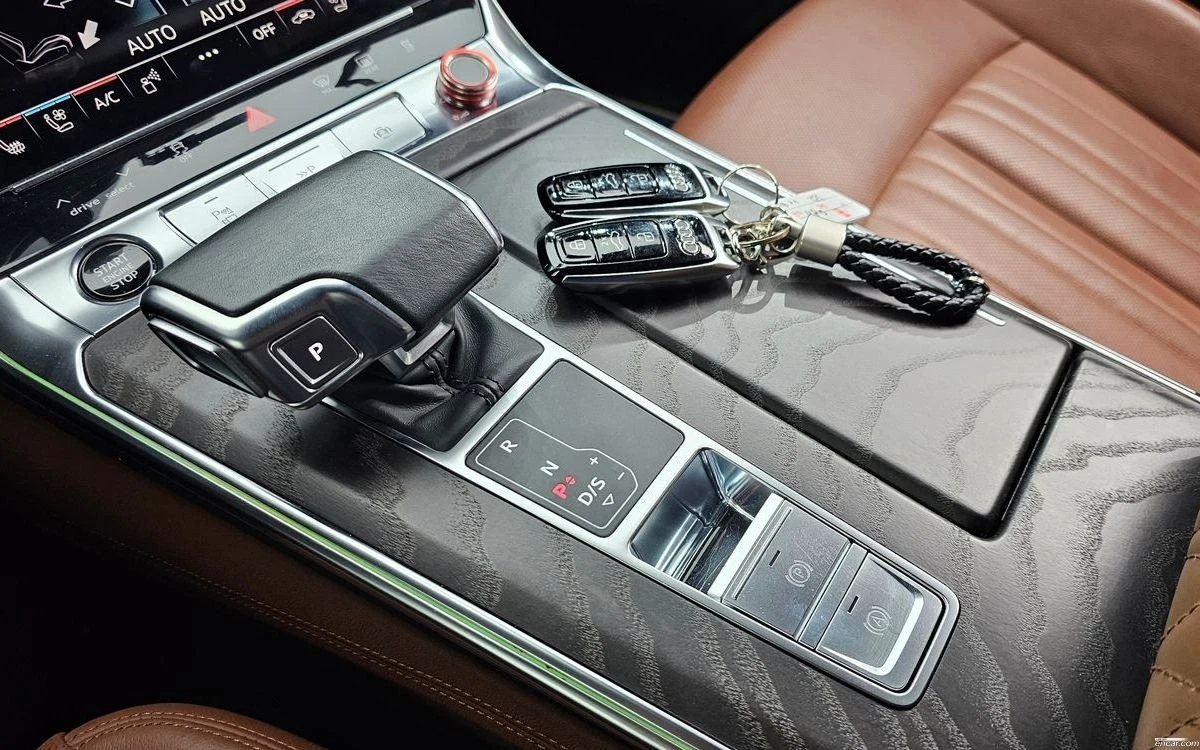 Audi A6 50TDI * ОБДУХВАНЕ * 360 КАМЕРА * DISTRONIC * HUD *, снимка 14 - Автомобили и джипове - 55383424