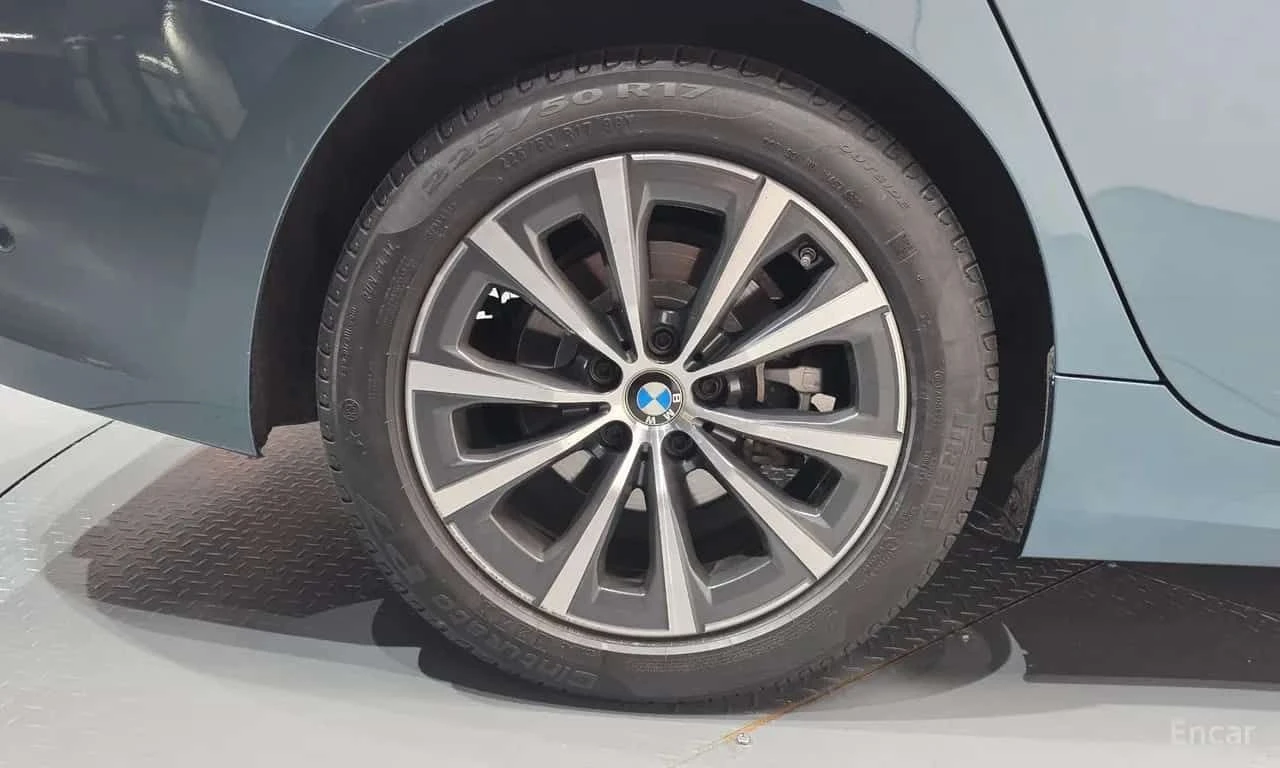 BMW 320 i / ЦЕНА ДО БЪЛГАРИЯ / АВТОКРЕДИТ, снимка 5 - Автомобили и джипове - 55569417