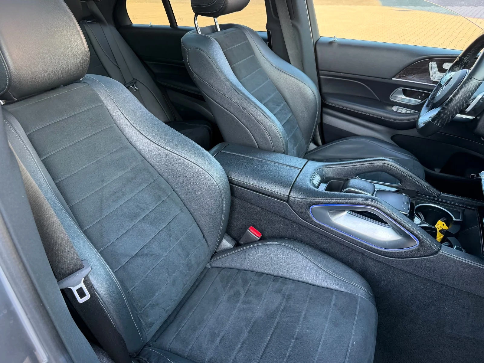 Mercedes-Benz GLE 450 4MATIC/367HP/AMG/NIGHT/PANO/CAM/AHK/MEMO/613q, снимка 13 - Автомобили и джипове - 55720723