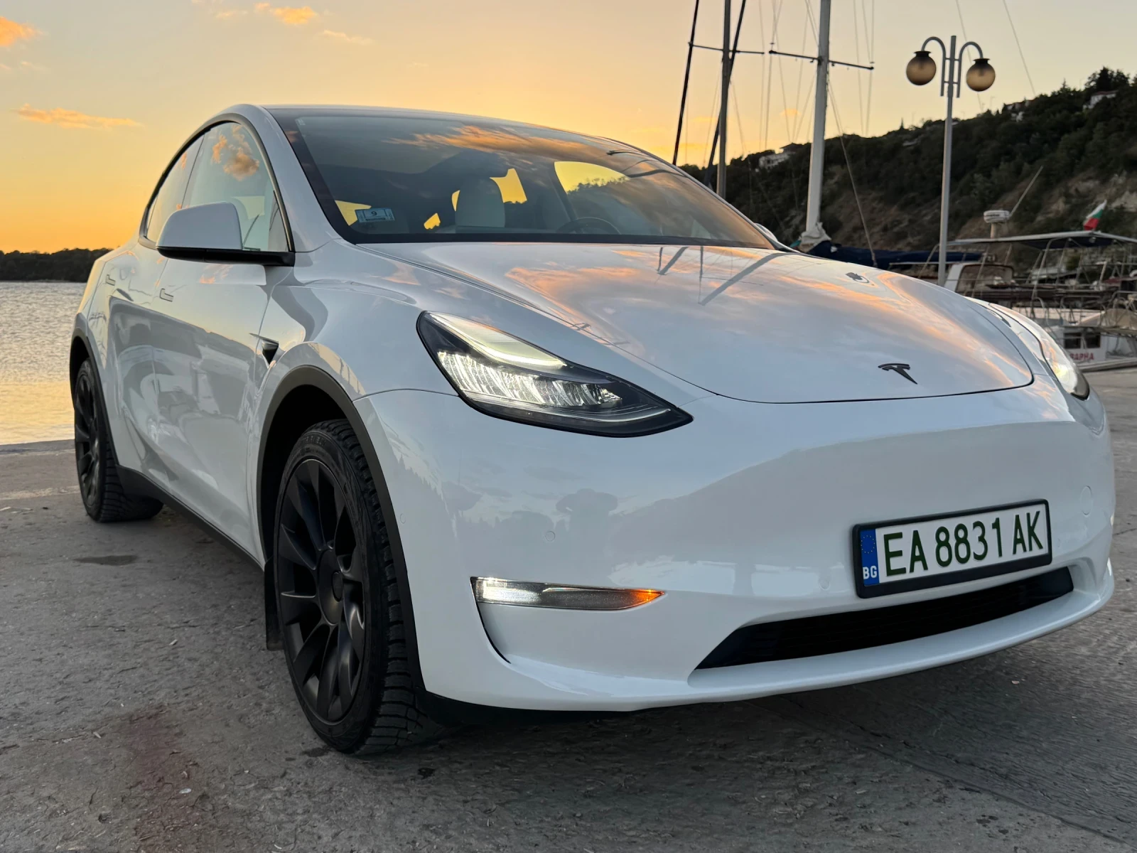 Tesla Model Y, снимка 8 - Автомобили и джипове - 55775456