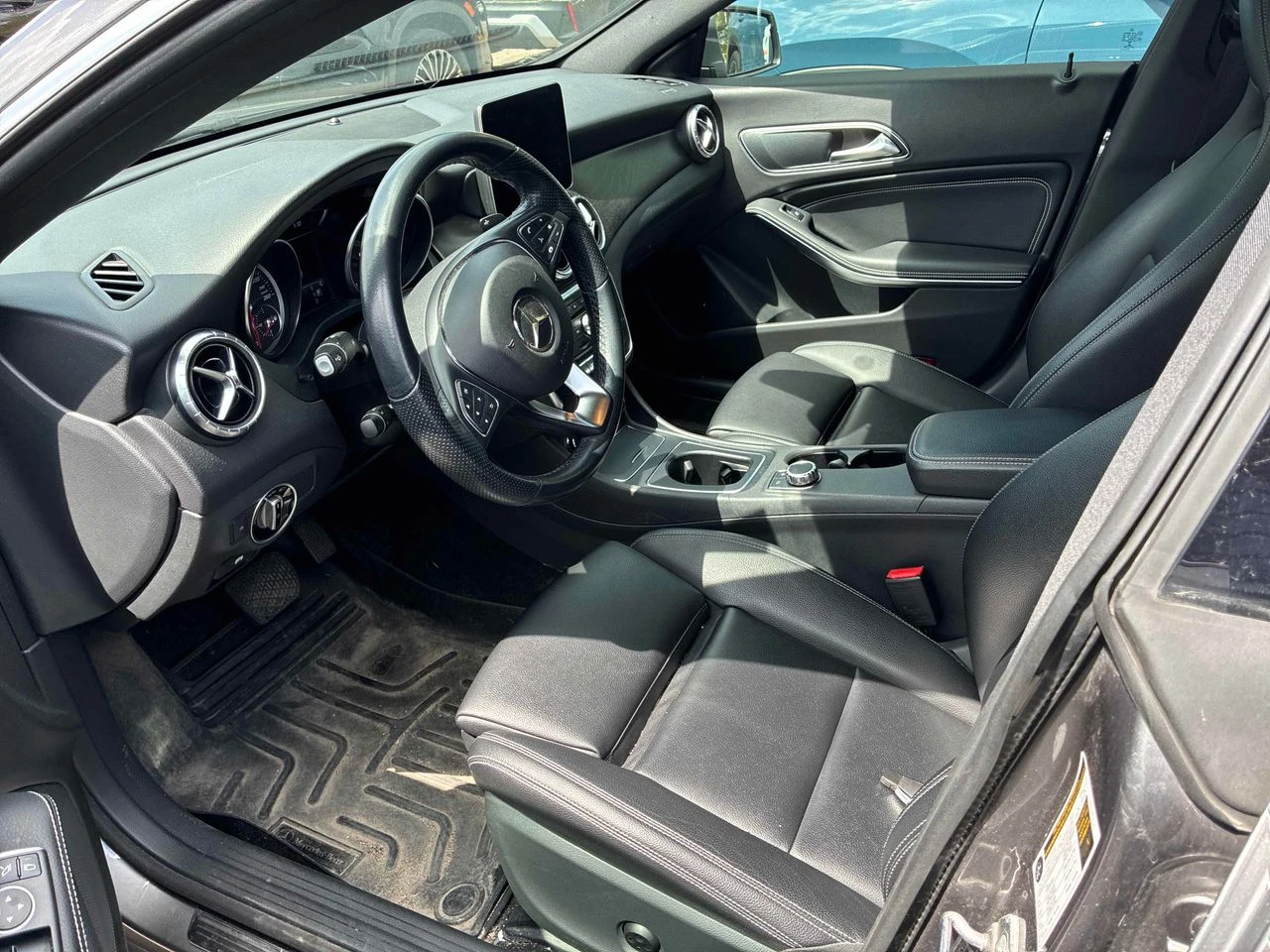 Mercedes-Benz CLA CLA 250, снимка 5 - Автомобили и джипове - 55801235