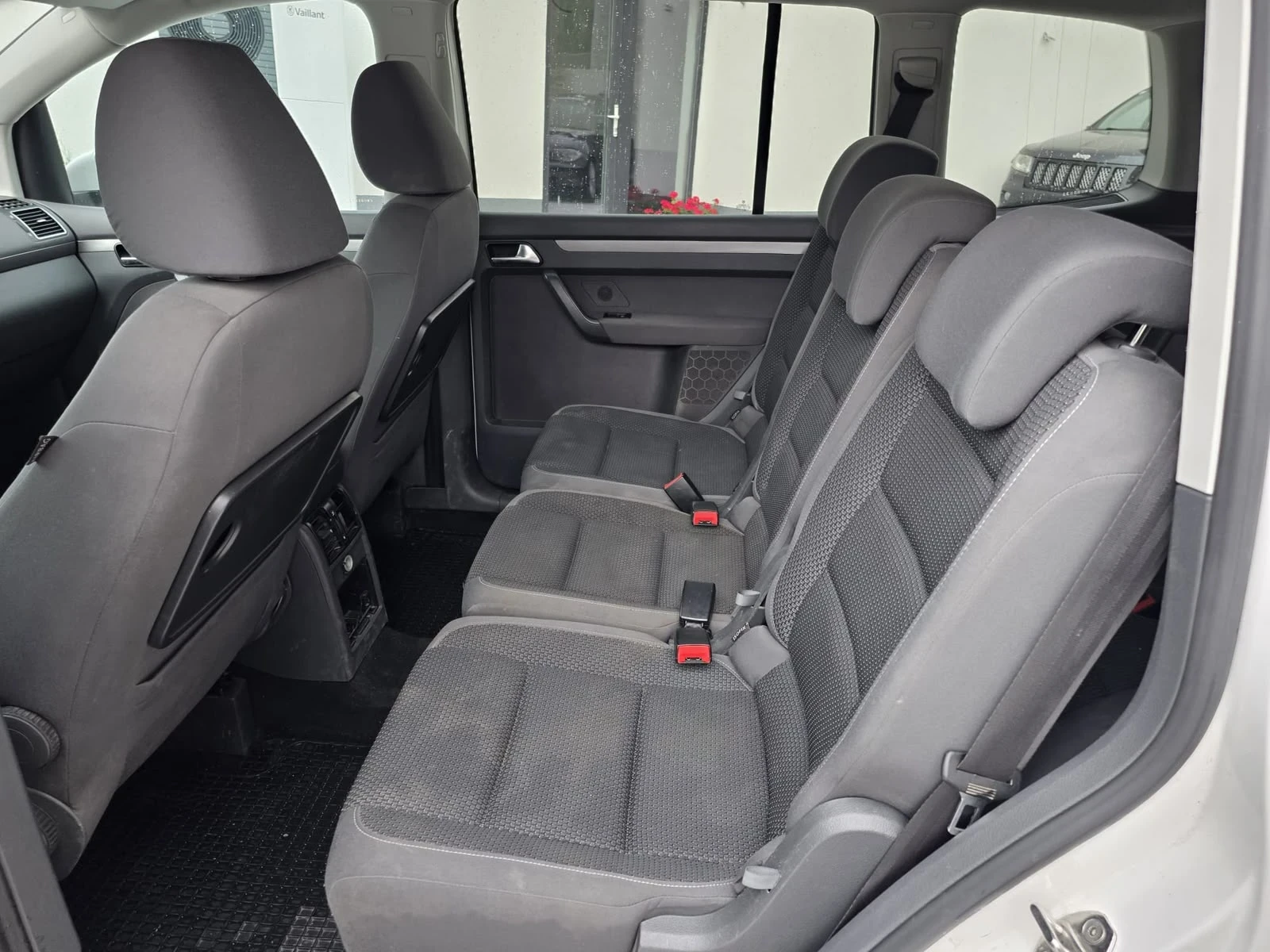 VW Touran, снимка 15 - Автомобили и джипове - 55823049