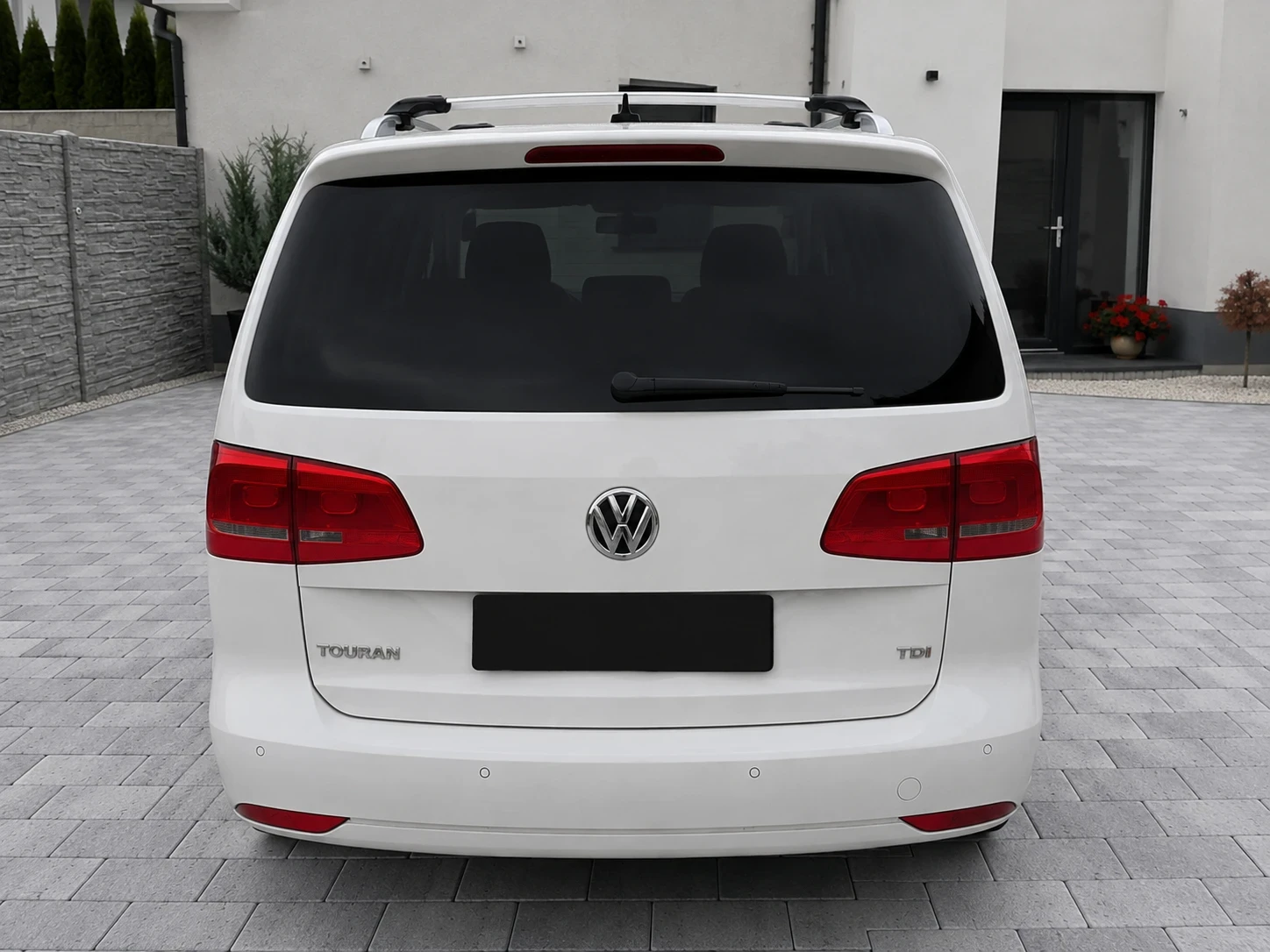 VW Touran, снимка 3 - Автомобили и джипове - 55823049