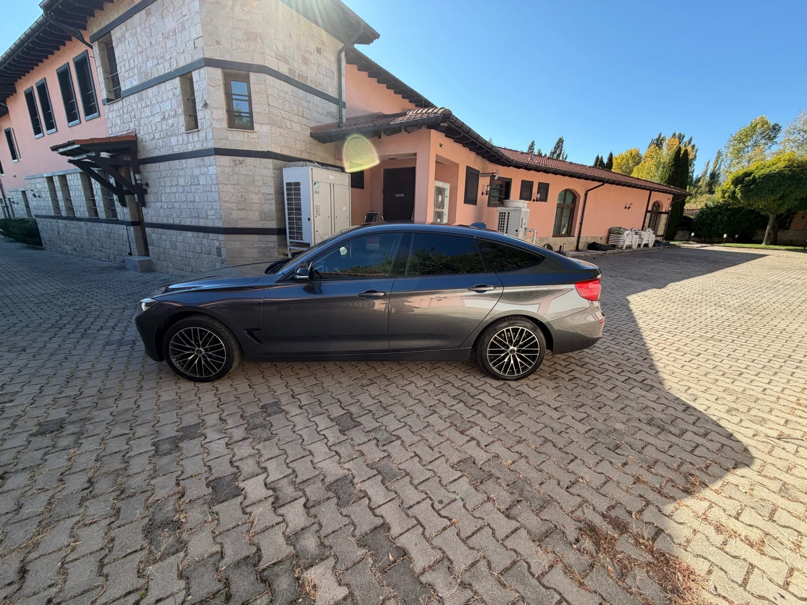 BMW 318 GT, снимка 2 - Автомобили и джипове - 56370570