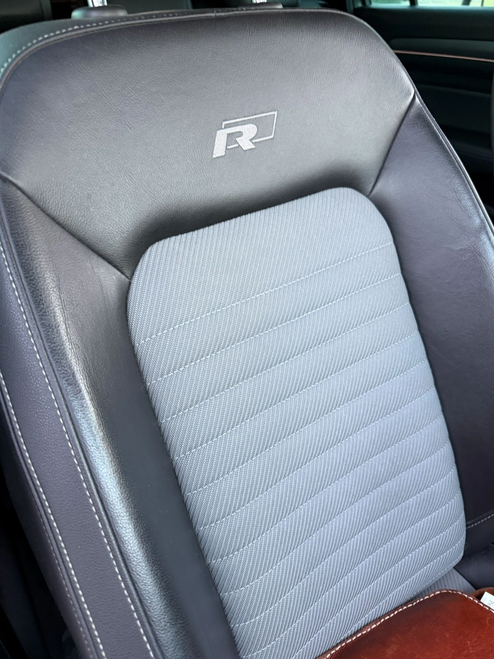 VW Passat 2.TDI, BI Turbo 239�.�. RLine, 4 Motion | Mobile.bg � ����������� 13