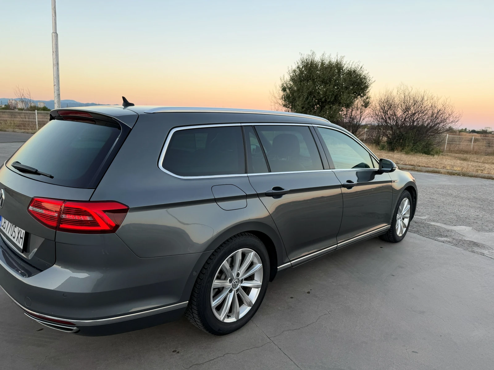 VW Passat 2.TDI, BI Turbo 239�.�. RLine, 4 Motion | Mobile.bg � ����������� 5