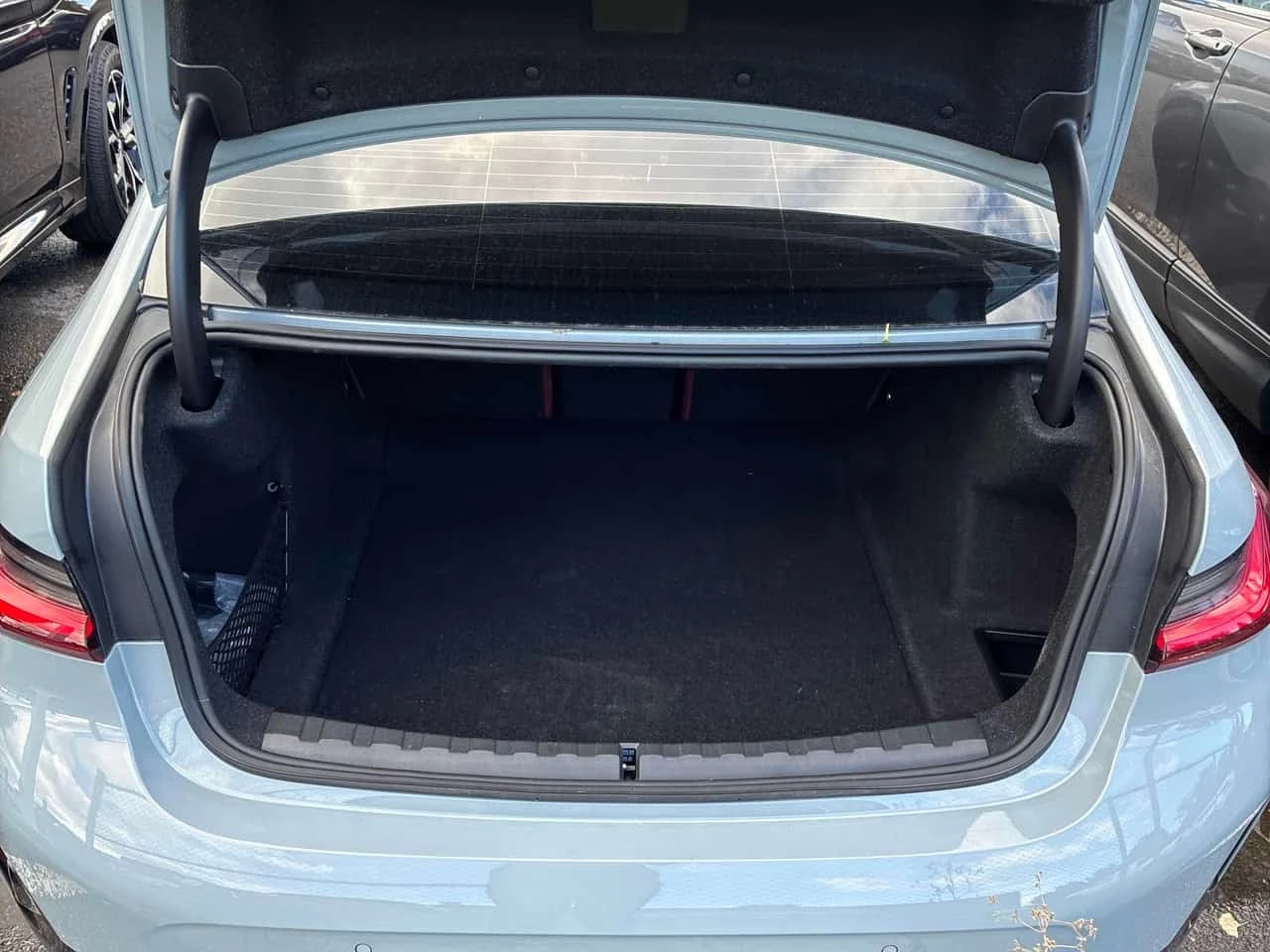 BMW 330 i xDrive | CARFAX | ������ ���������������� �� BMW | Mobile.bg � ����������� 12