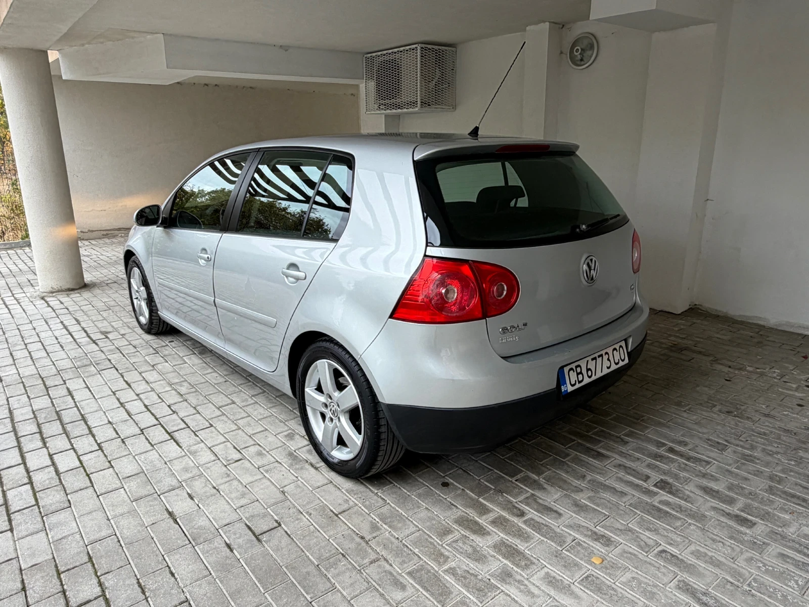 VW Golf Comfortline Бензен- Газ!, снимка 7 - Автомобили и джипове - 56684141