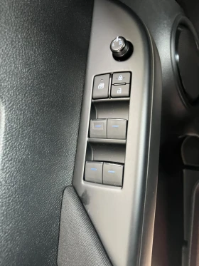 Toyota Hilux 2.8D 6MT Comfort, снимка 17