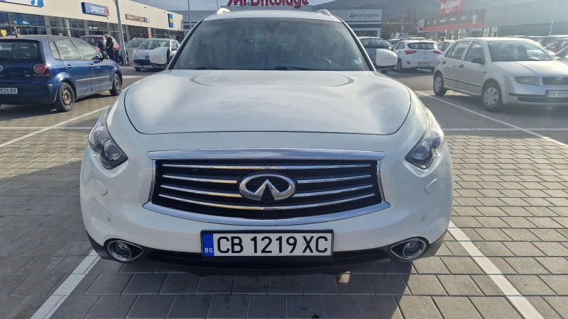 Infiniti QX70, снимка 4 - Автомобили и джипове - 47468078