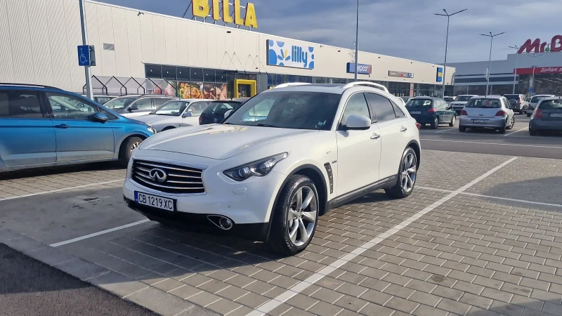 Infiniti QX70, снимка 1 - Автомобили и джипове - 47468078