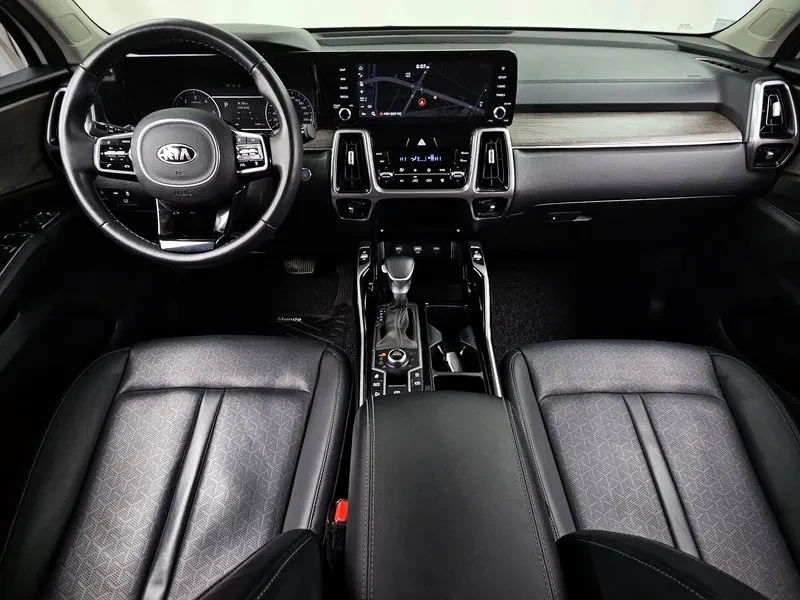 Kia Sorento 2.2 CRDI 4WD - САМО 30% АВАНС, снимка 7 - Автомобили и джипове - 56018256
