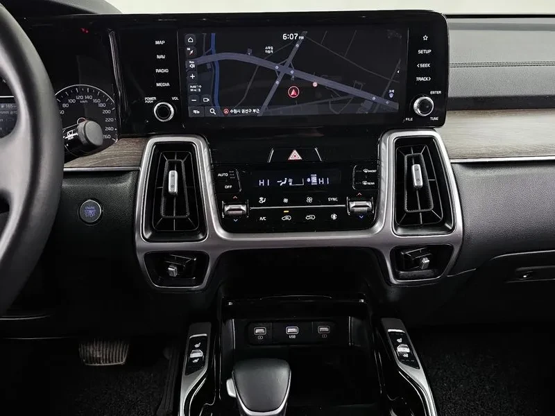Kia Sorento 2.2 CRDI 4WD - САМО 30% АВАНС, снимка 15 - Автомобили и джипове - 56018256