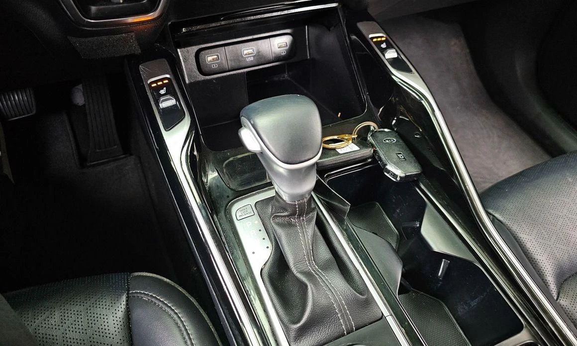 Kia Sorento Diesel 2.2 2WD * НАЙ-ДОБРА ЦЕНА В БЪЛГАРИЯ*  - изображение 9