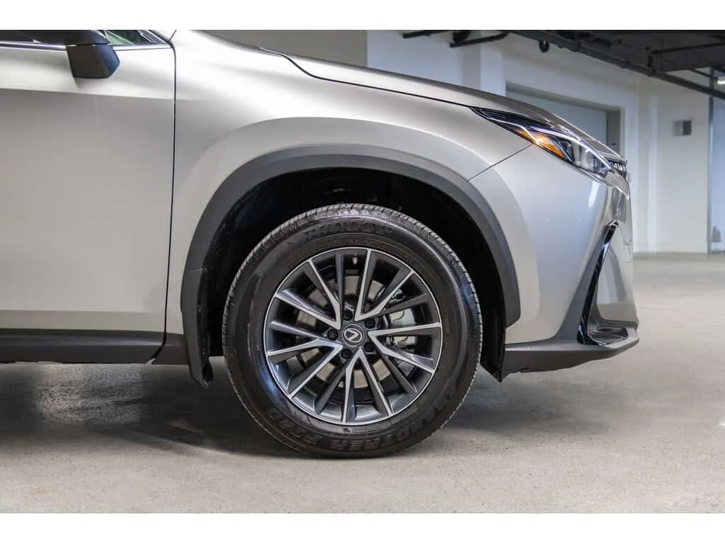 Lexus NX 250| AWD| CARFAX, снимка 8 - Автомобили и джипове - 53902125