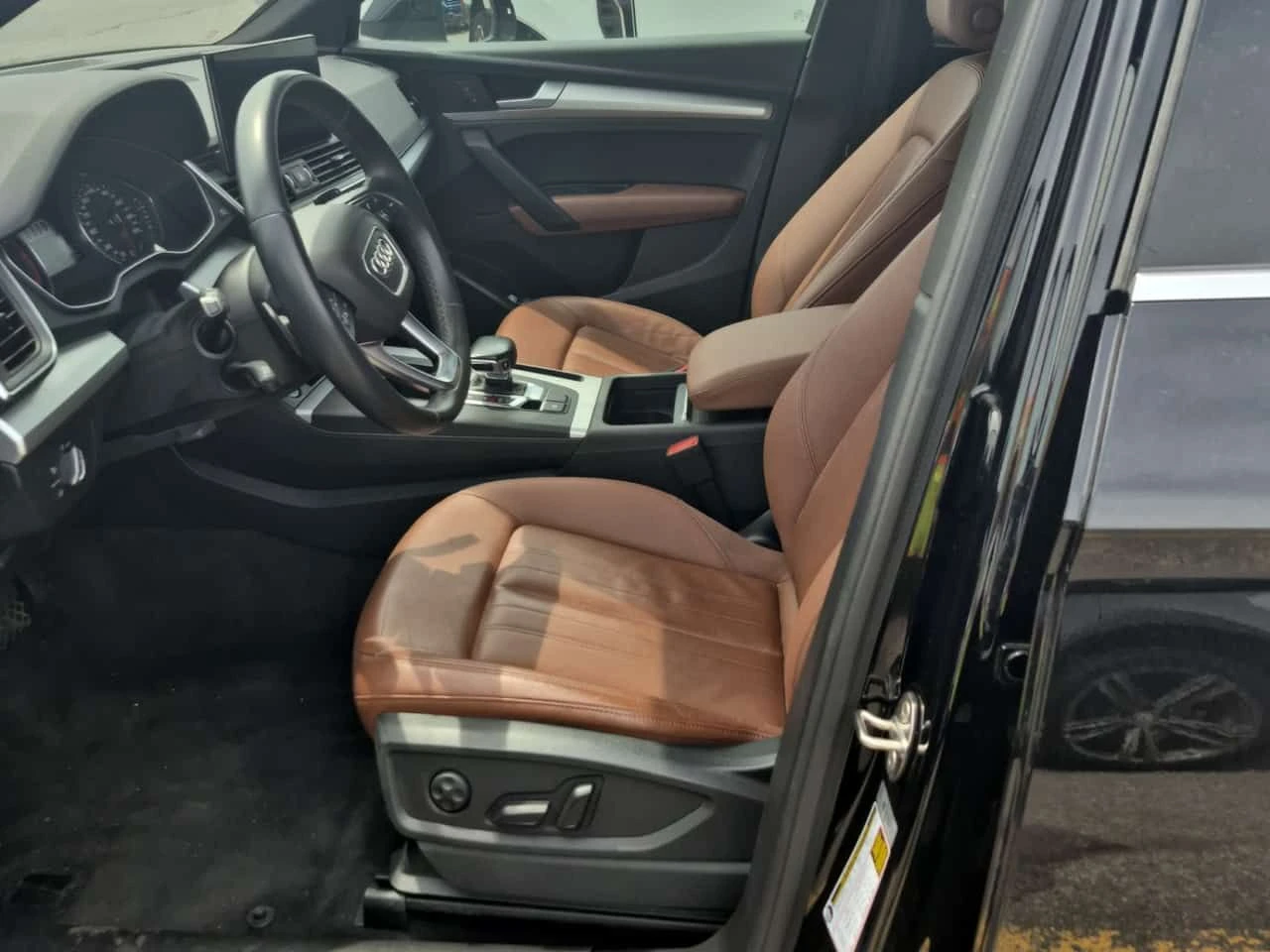 Audi Q5 * CARFAX * АВТОКРЕДИТ БЕЗ ПЪРВОНАЧАЛНА ВНОСКА, снимка 8 - Автомобили и джипове - 54787060