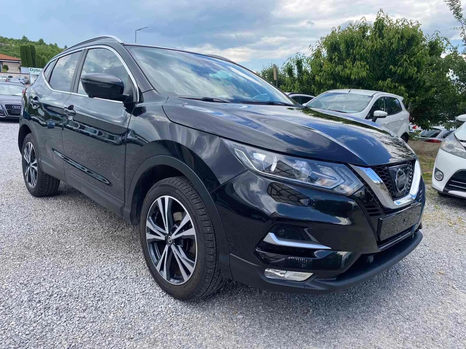 Nissan Qashqai 1.5 dCi Tekna+ , снимка 3 - Автомобили и джипове - 54810375