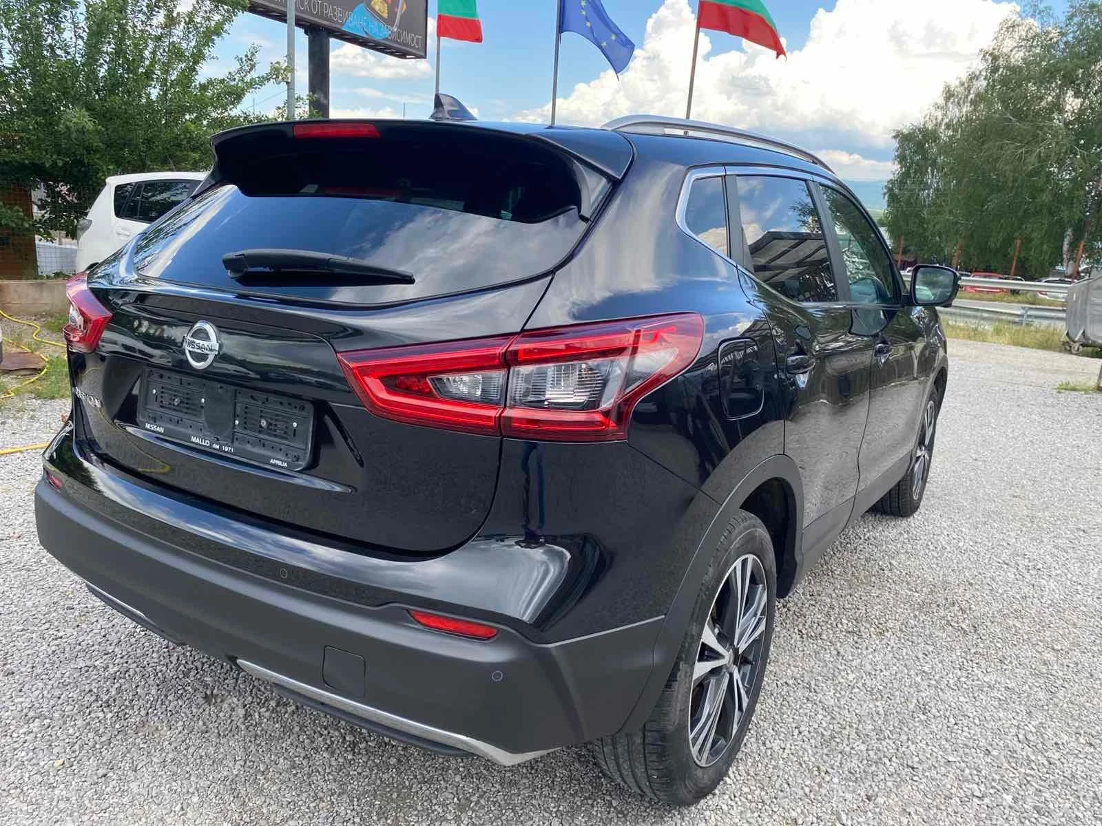 Nissan Qashqai 1.5 dCi Tekna+ , снимка 4 - Автомобили и джипове - 54810375