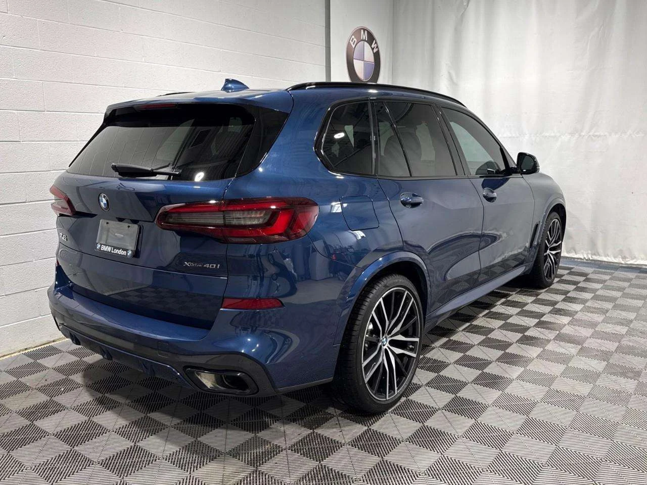 BMW X5 40I/360/DIS/HUD/МАСАЖИ/H&K/ЦЕНА ДО БГ , снимка 17 - Автомобили и джипове - 54956904