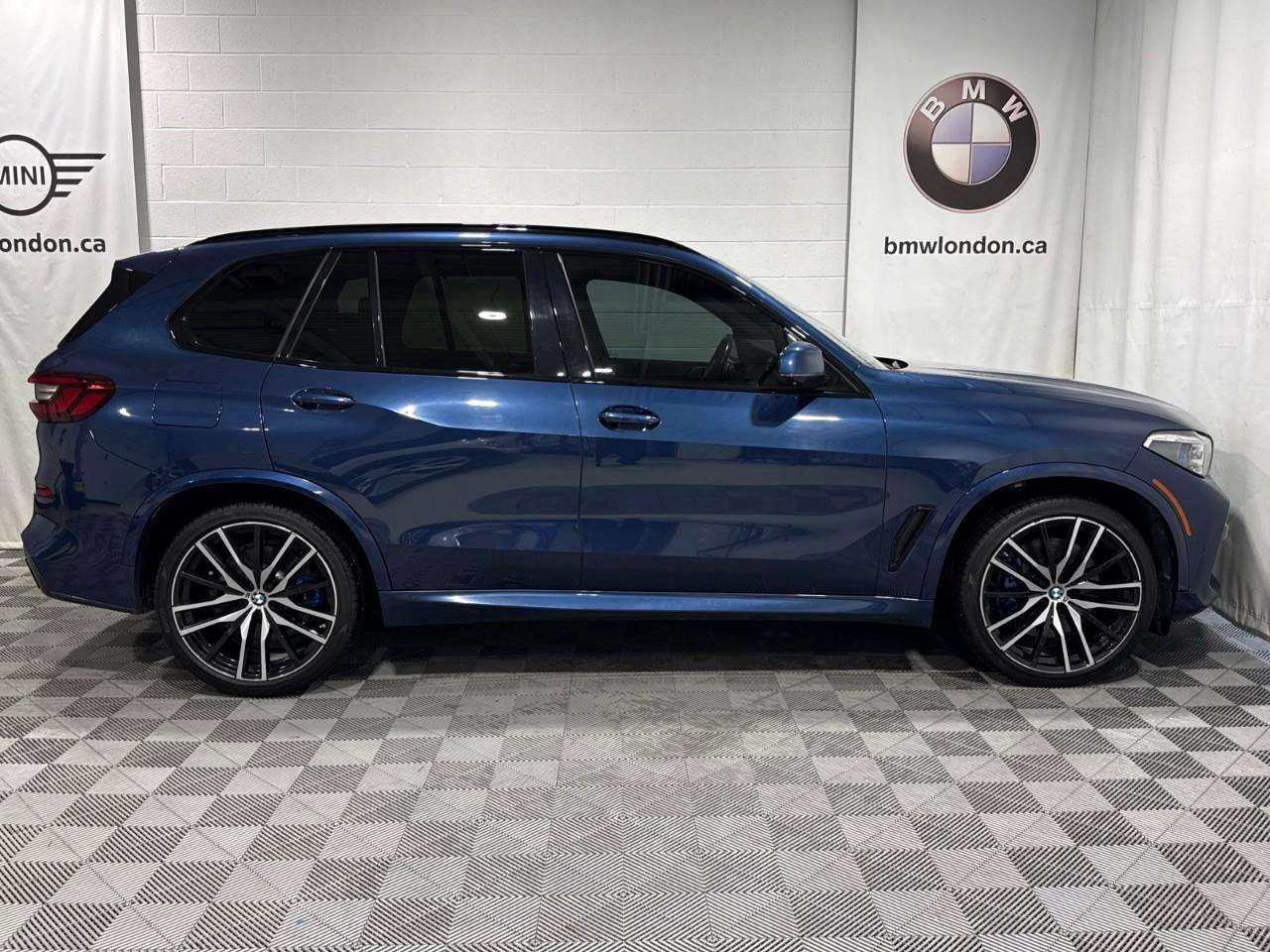 BMW X5 40I/360/DIS/HUD/МАСАЖИ/H&K/ЦЕНА ДО БГ , снимка 16 - Автомобили и джипове - 54956904