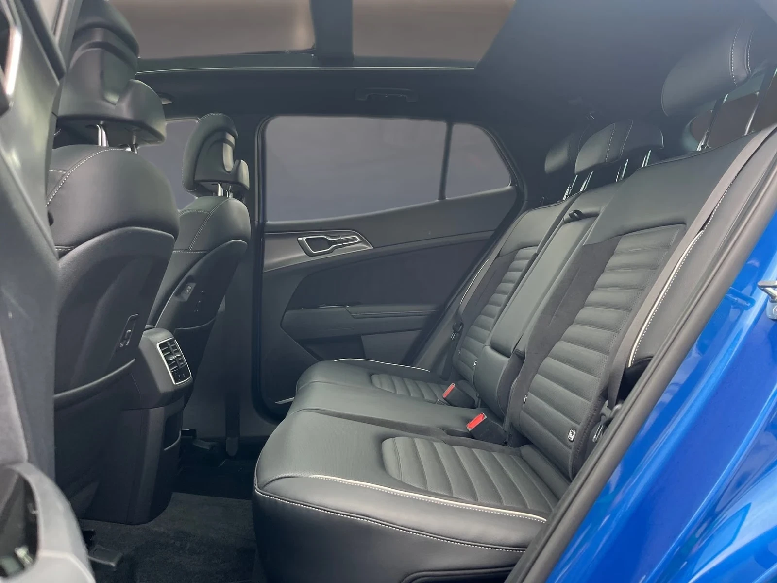 Kia Sportage GT-Line 4WD* LED* ACC* 360 Kamera* Panorama, снимка 11 - Автомобили и джипове - 55839114