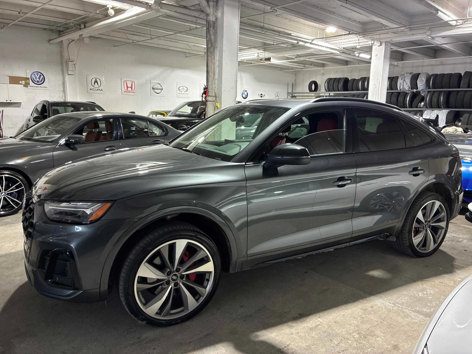 Audi SQ5 * Technik * CARFAX * БЕЗ ПЪРВОНАЧАЛНА ВНОСКА, снимка 2 - Автомобили и джипове - 56126972