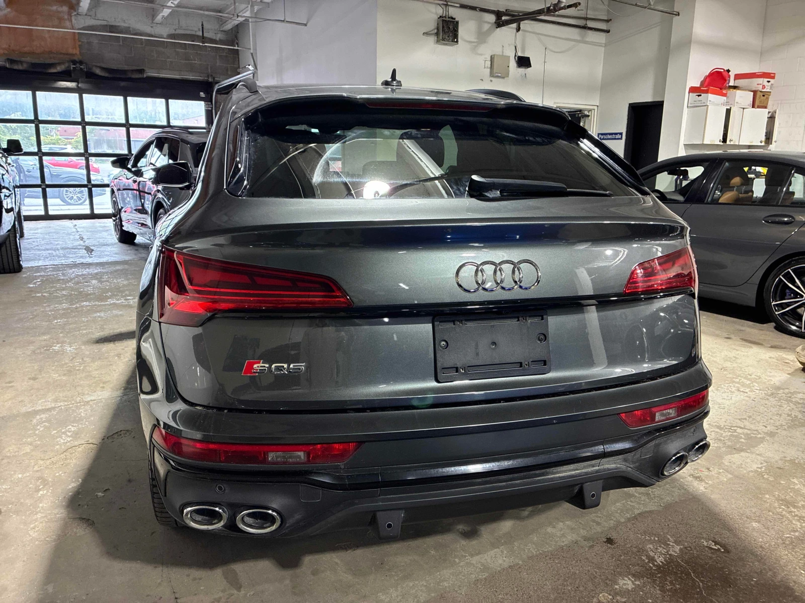 Audi SQ5 * Technik * CARFAX * БЕЗ ПЪРВОНАЧАЛНА ВНОСКА, снимка 4 - Автомобили и джипове - 56126972