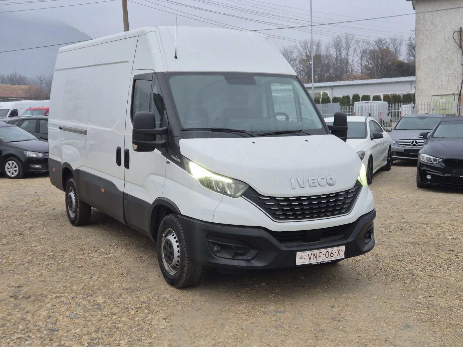 Iveco Daily 35S16 2.3 352L H3, снимка 1