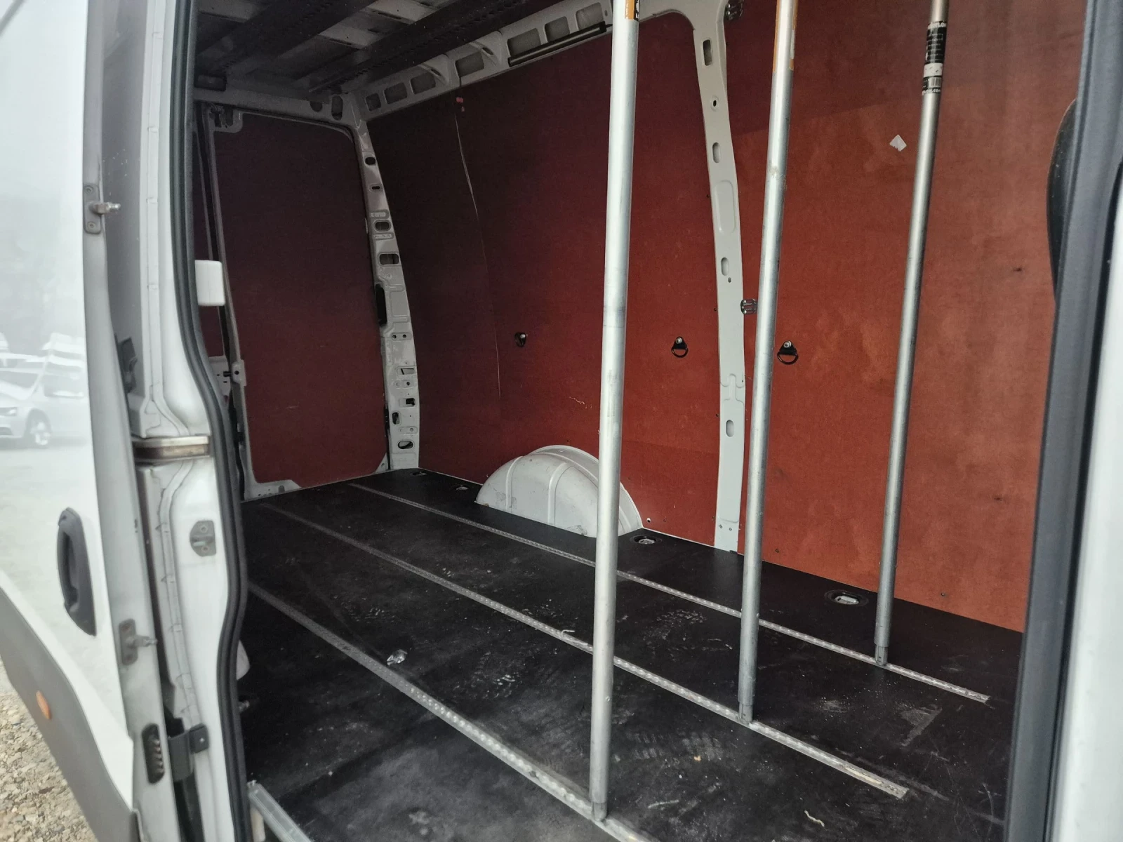 Iveco Daily 35S16 2.3 352L H3 - изображение 4