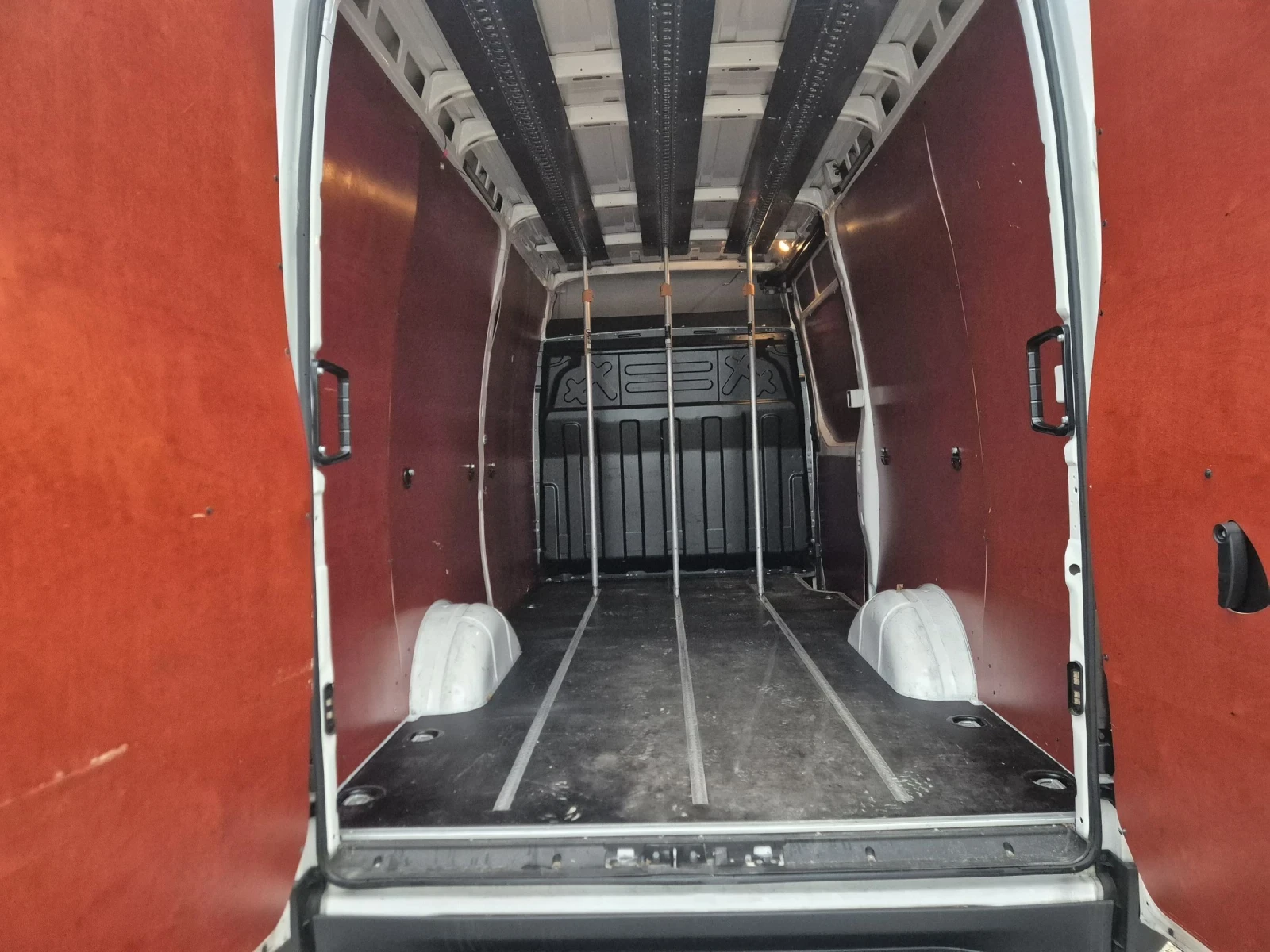 Iveco Daily 35S16 2.3 352L H3 - изображение 5