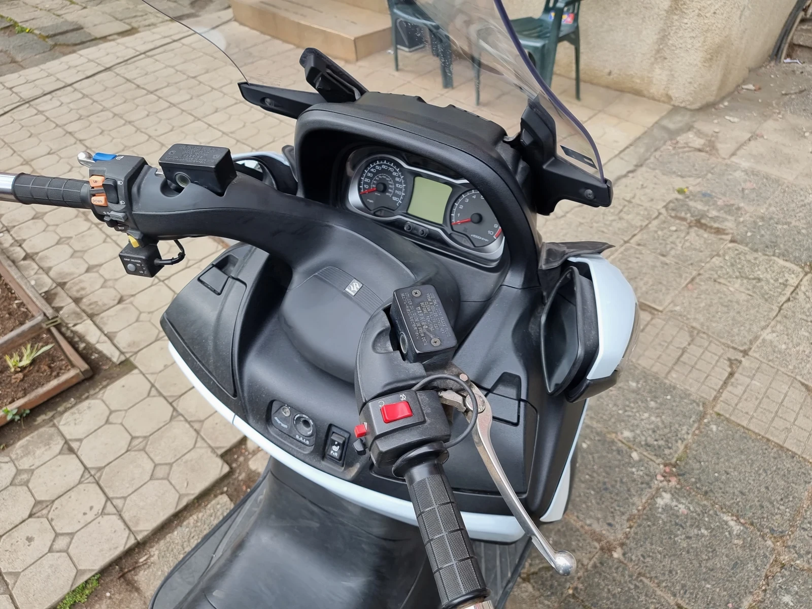 Suzuki Burgman AN650 - изображение 3