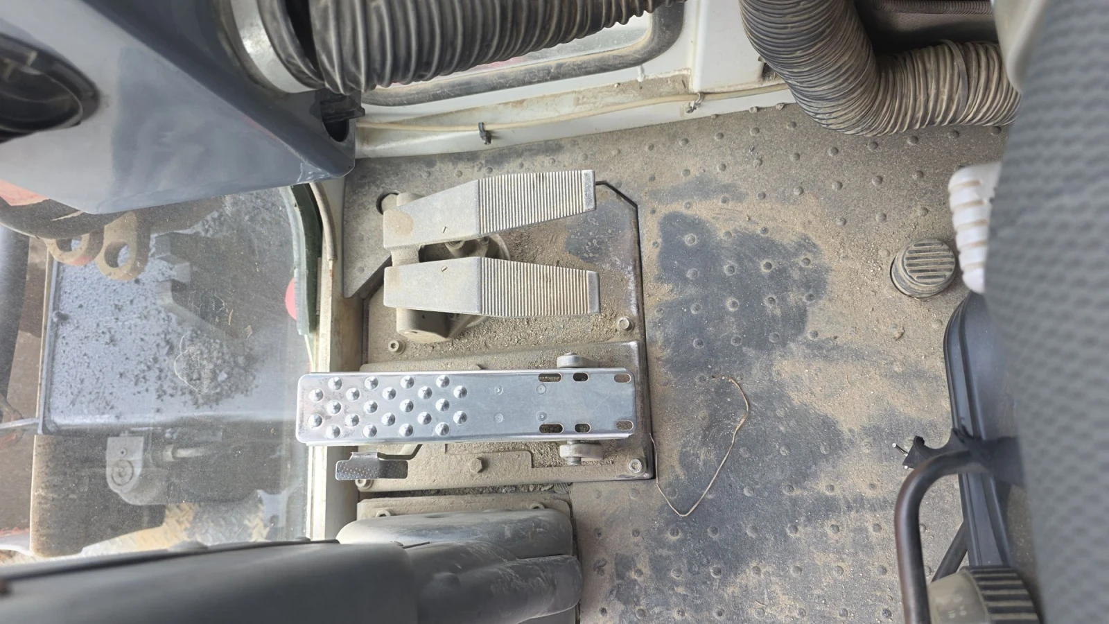 Багер Takeuchi TB 175 4 бр КОФИ , снимка 13 - Индустриална техника - 54564381