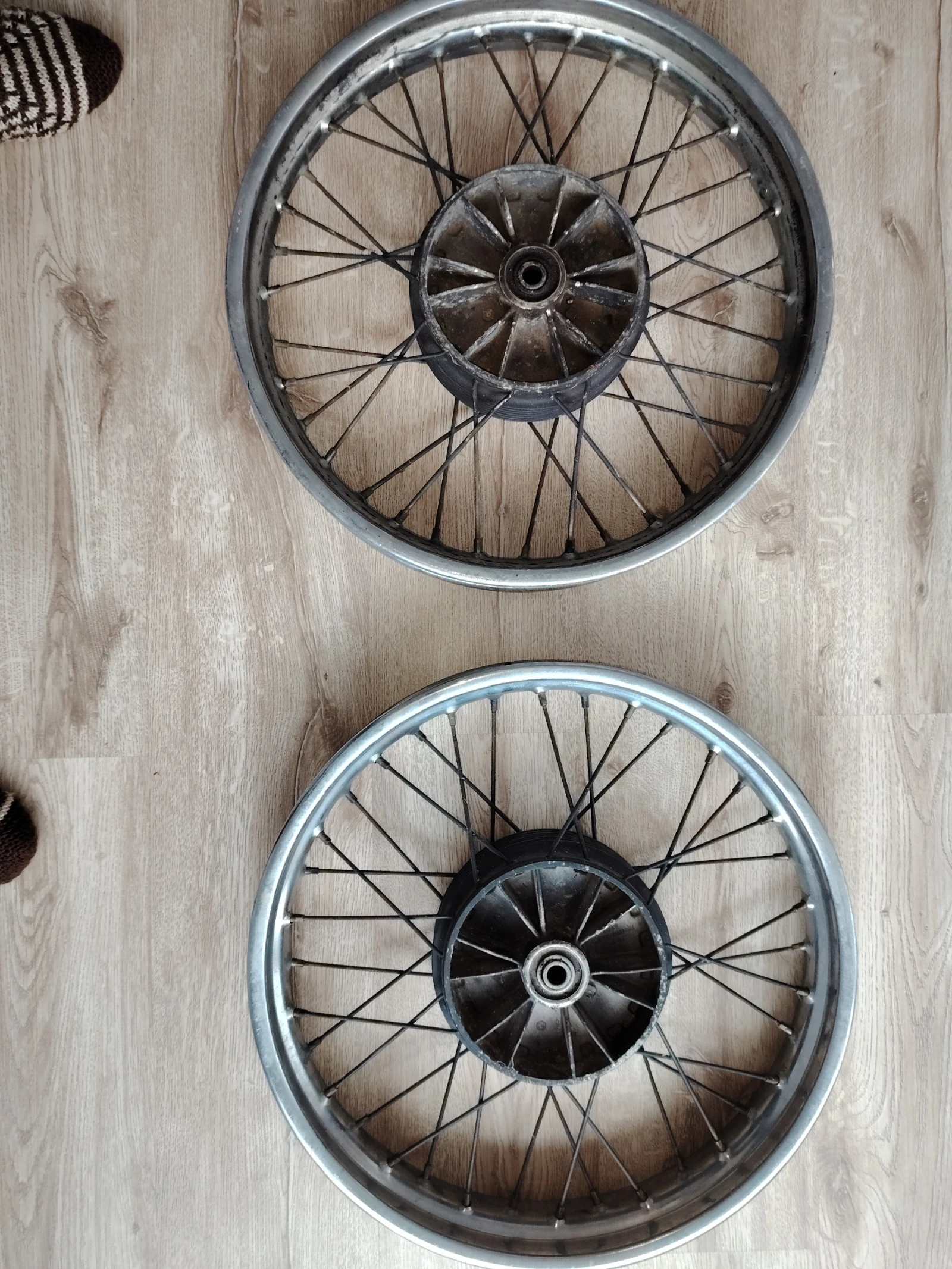 Продавам CZ350 6V на части, снимка 4 - Части - 54108635