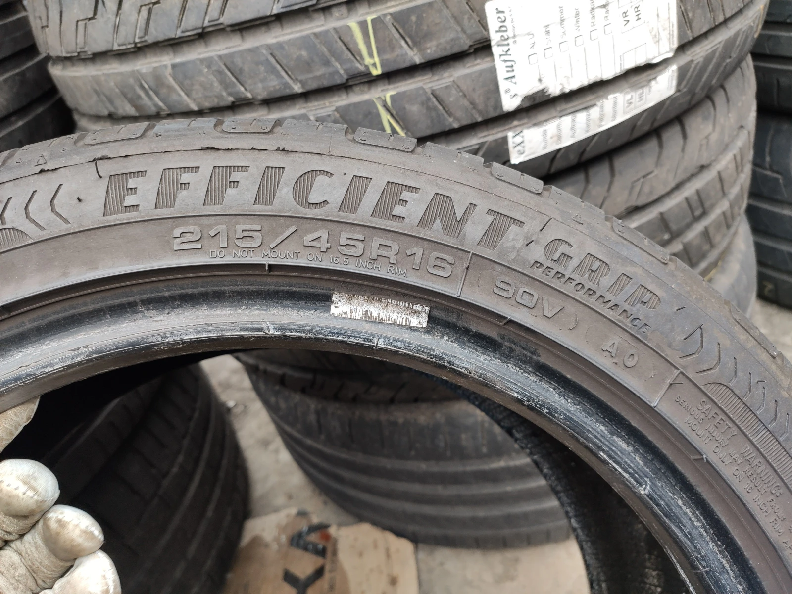 Гуми Летни 215/45R16, снимка 8 - Гуми и джанти - 54987386
