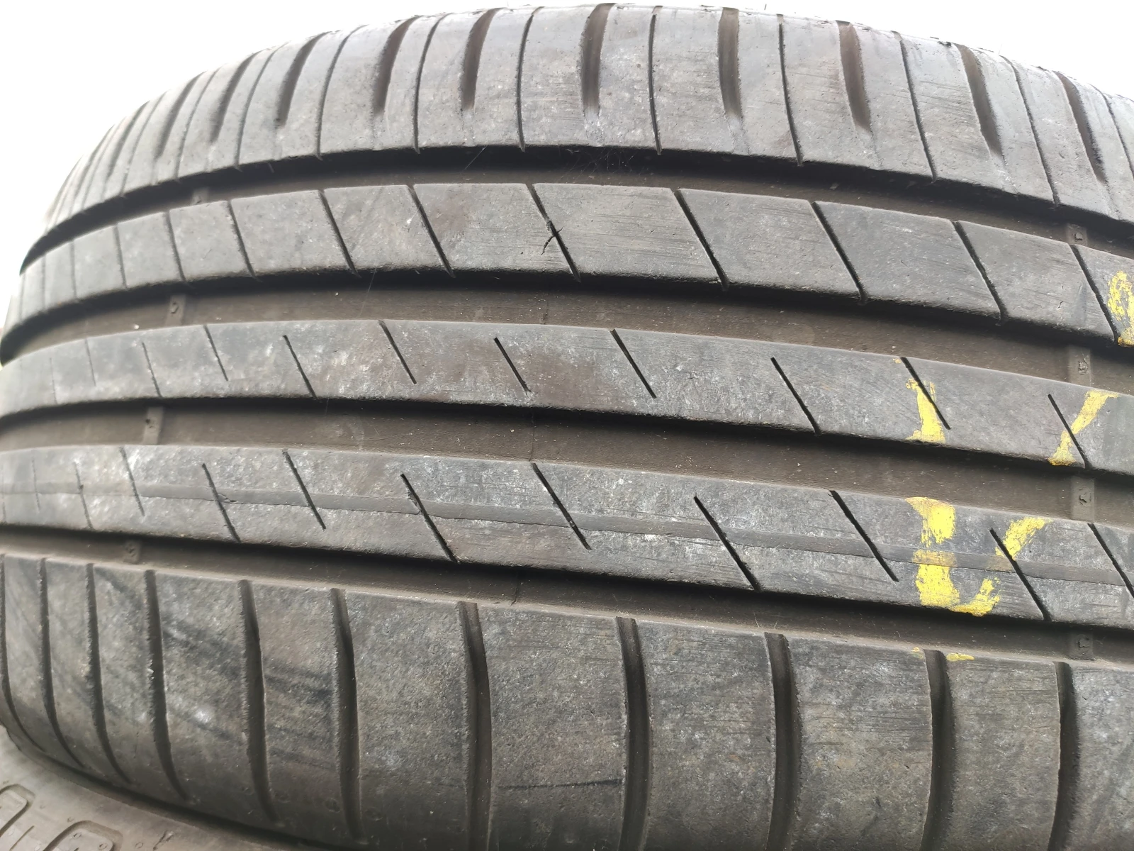 Гуми Летни 215/45R16, снимка 4 - Гуми и джанти - 54987386